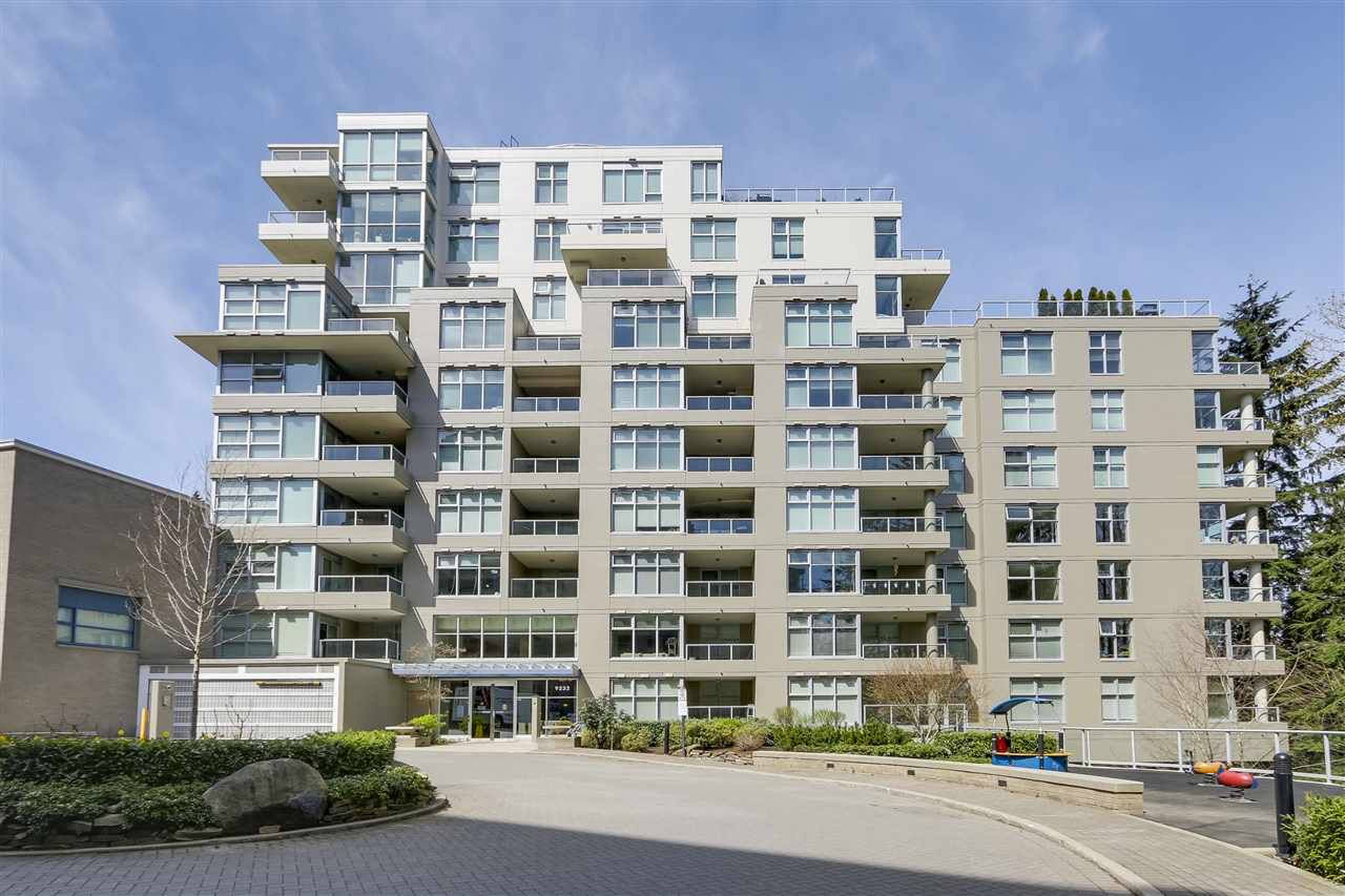 Novo II 9262 University Crescent Apartments for Rent Burnaby liv.rent