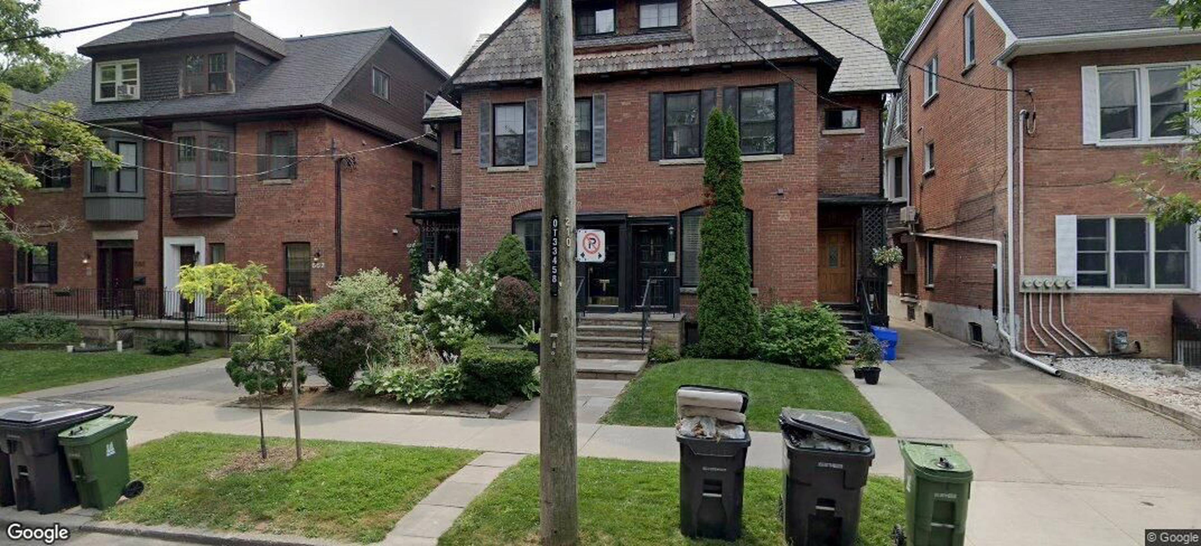 Huron St Apartment Building