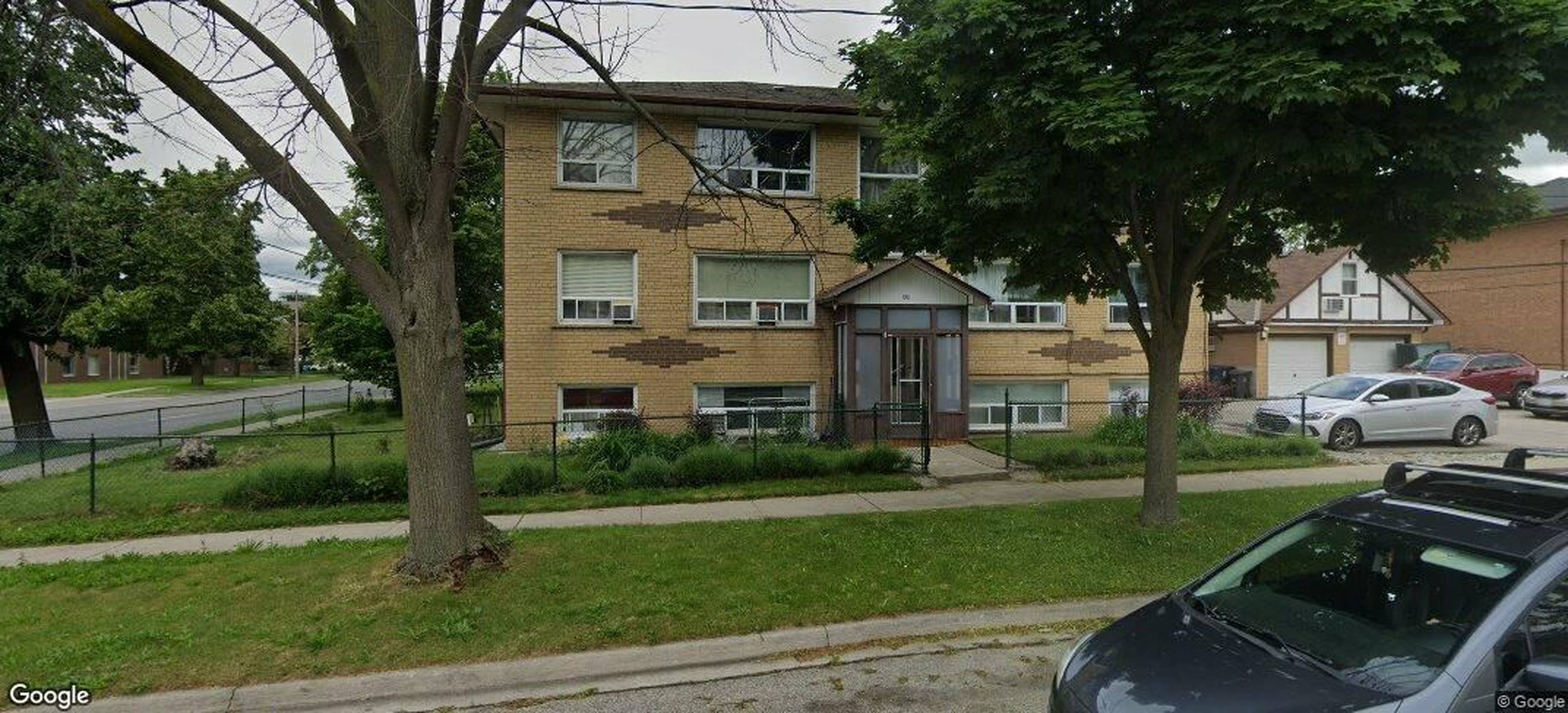 150 Alderbrae Ave Apartment Building