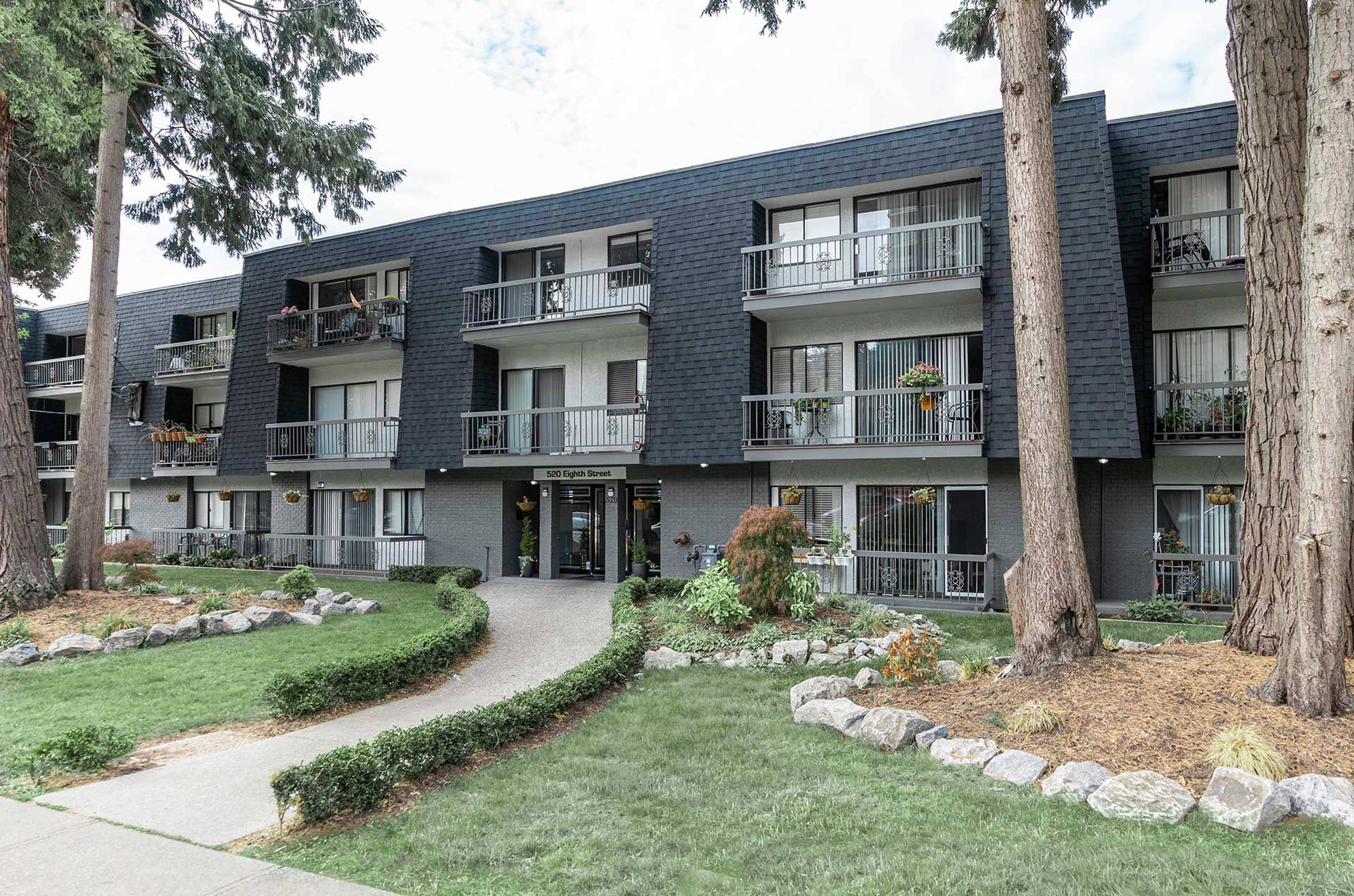 Cedar Grove Apartment Apartment Building