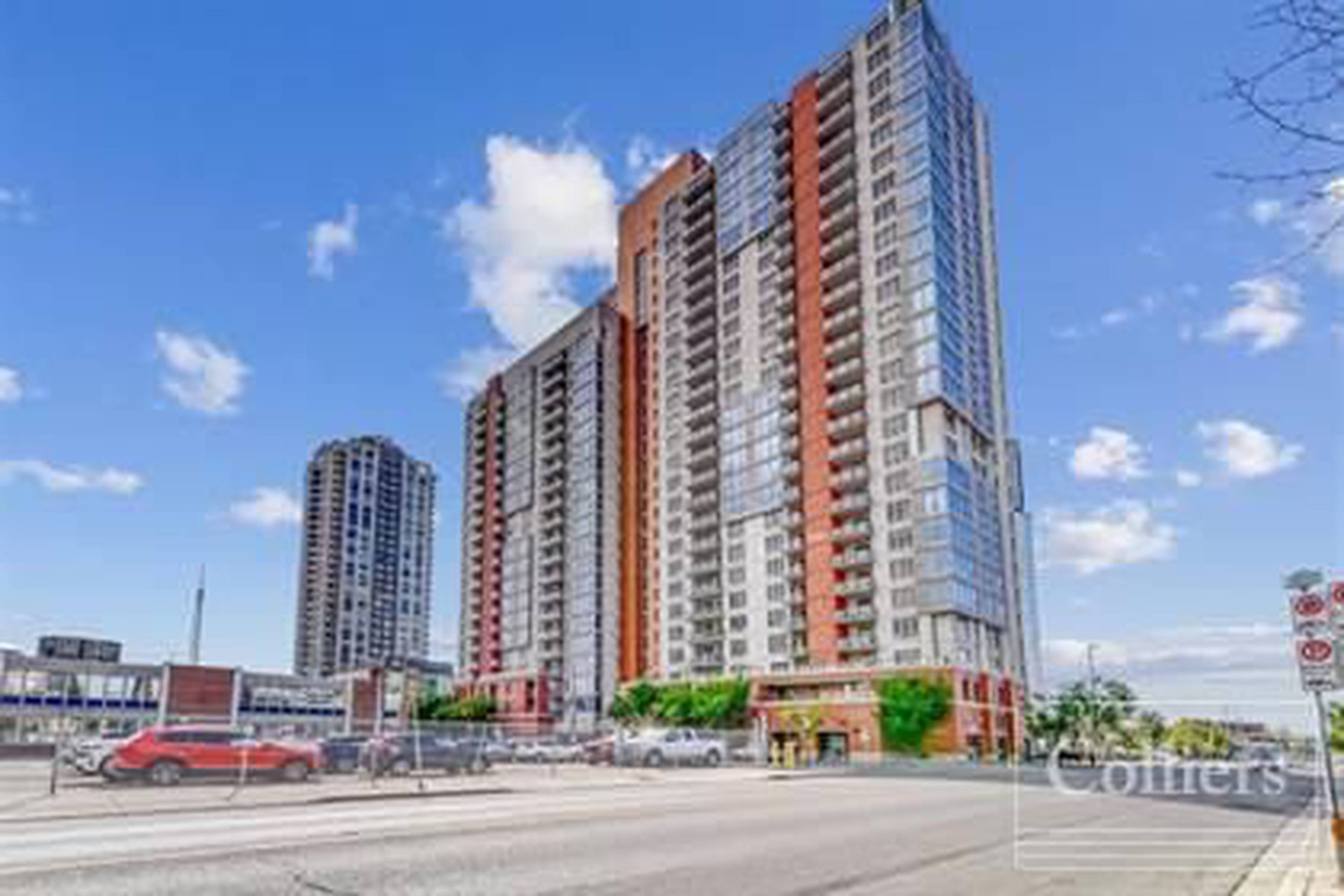 Vantage Pointe Apartment Building