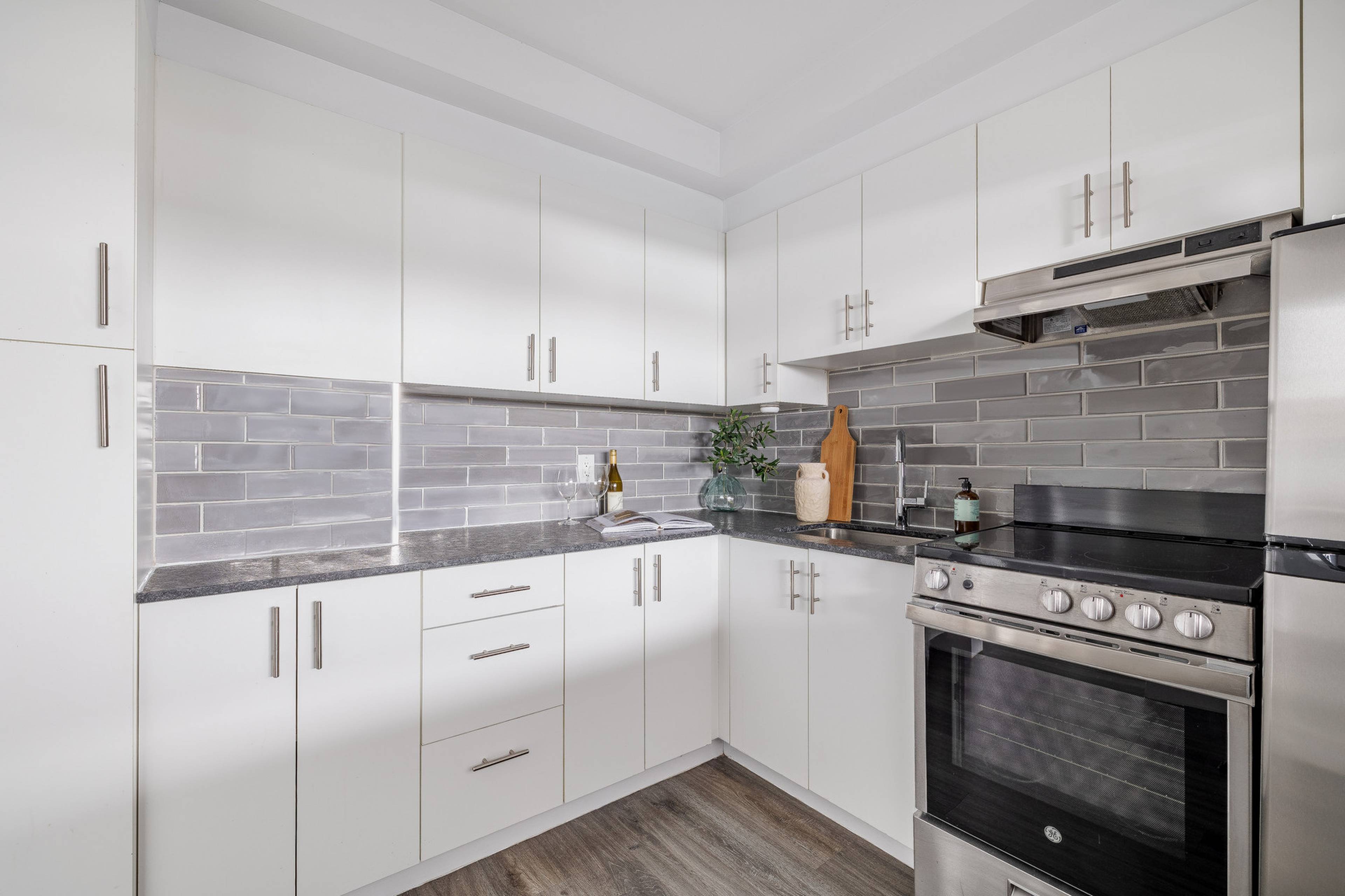 324 Cambridge Apartment Building