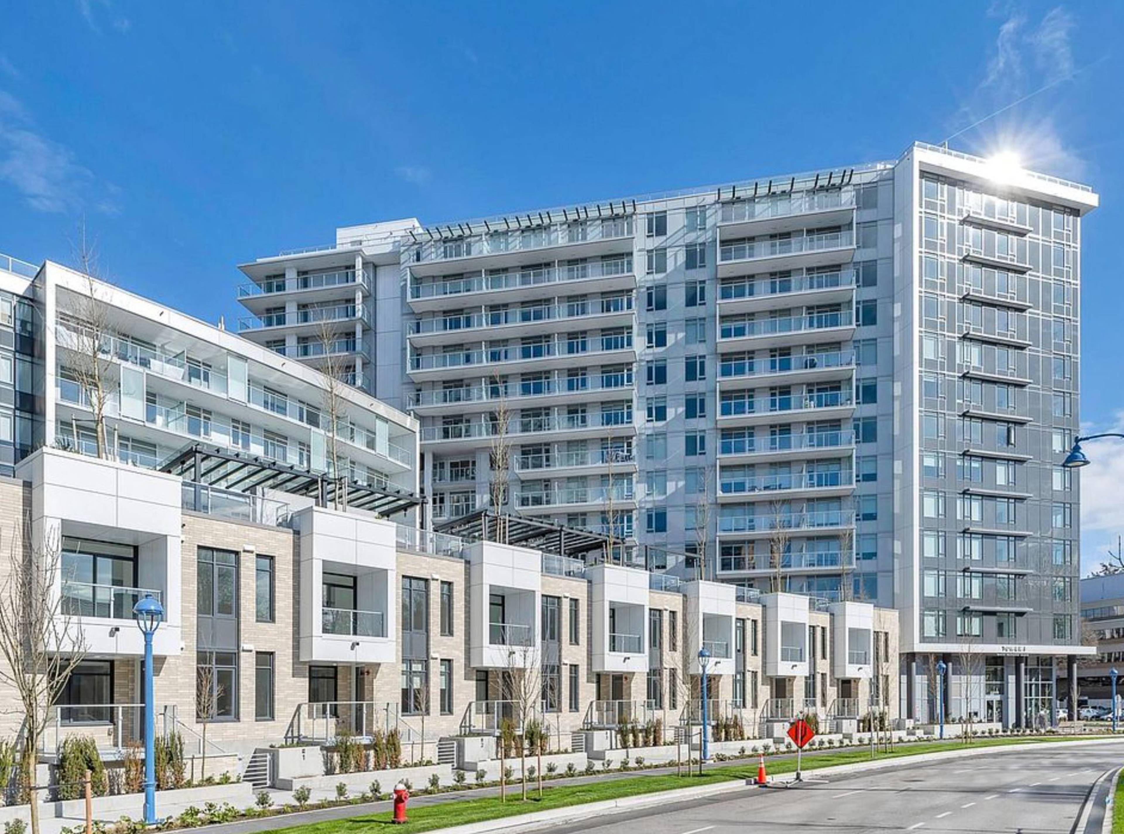 RC at CF Richmond Centre Apartment Building