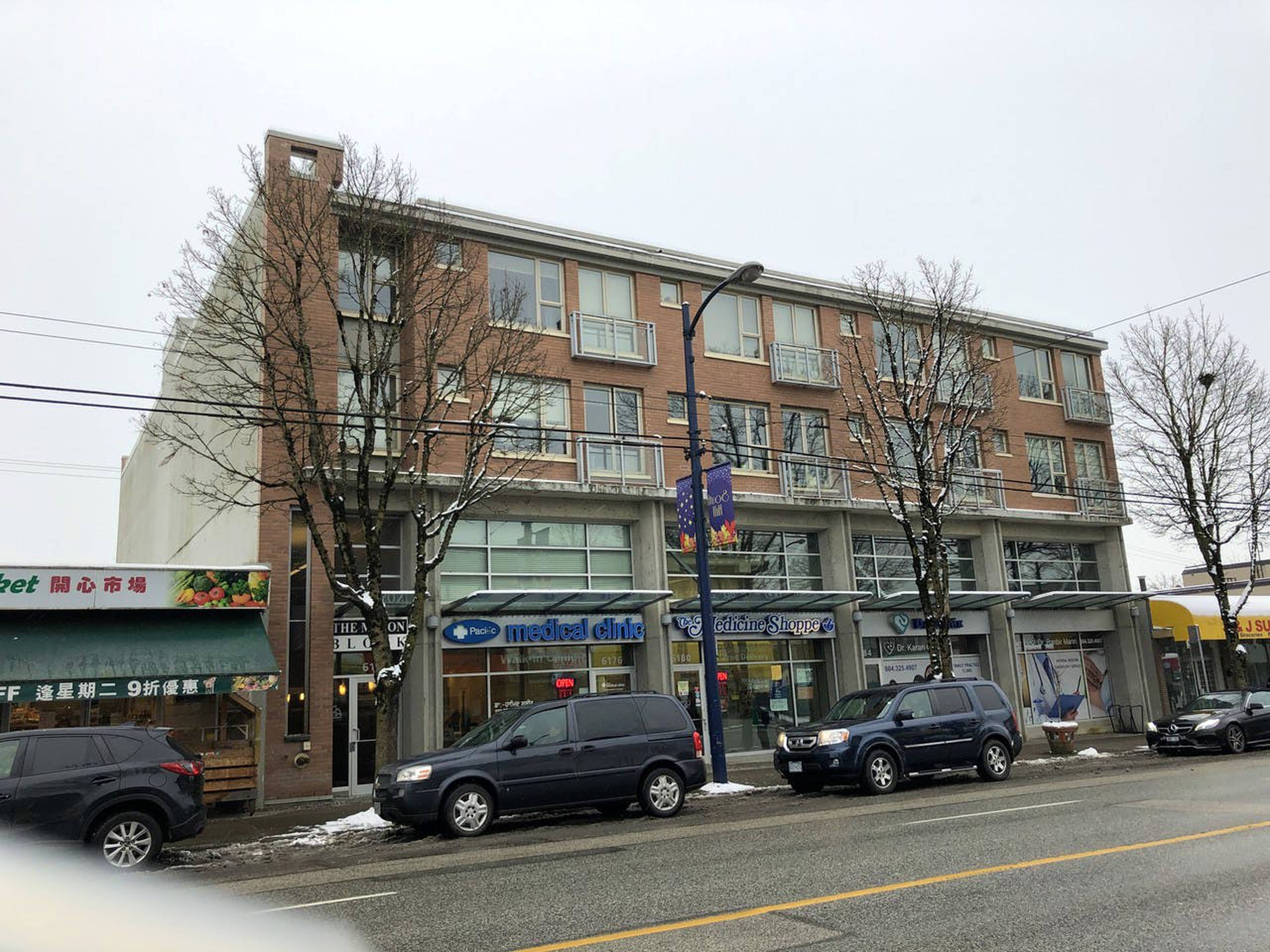 Mason Block Apartment Building