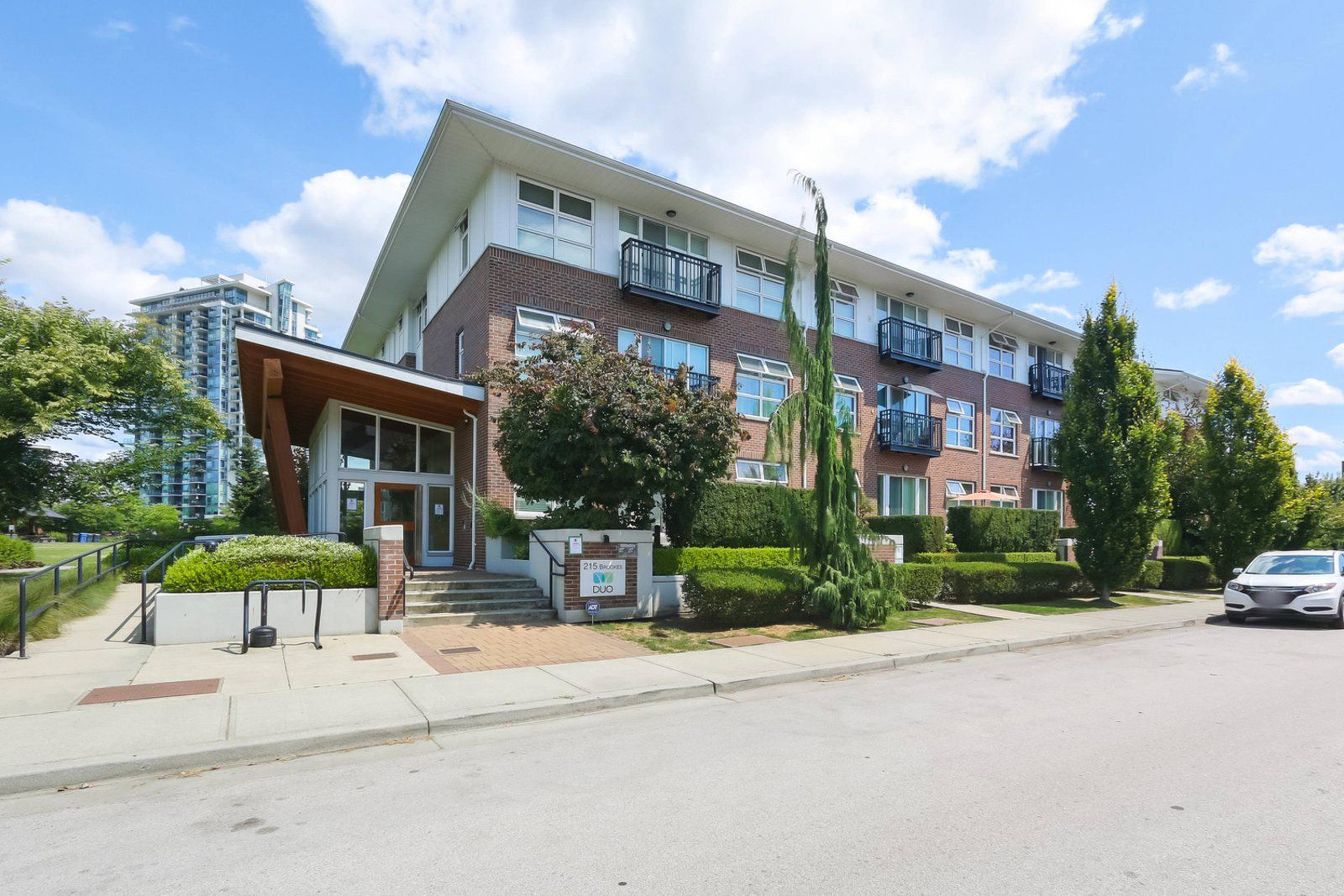 Duo at Port Royal Apartment Building