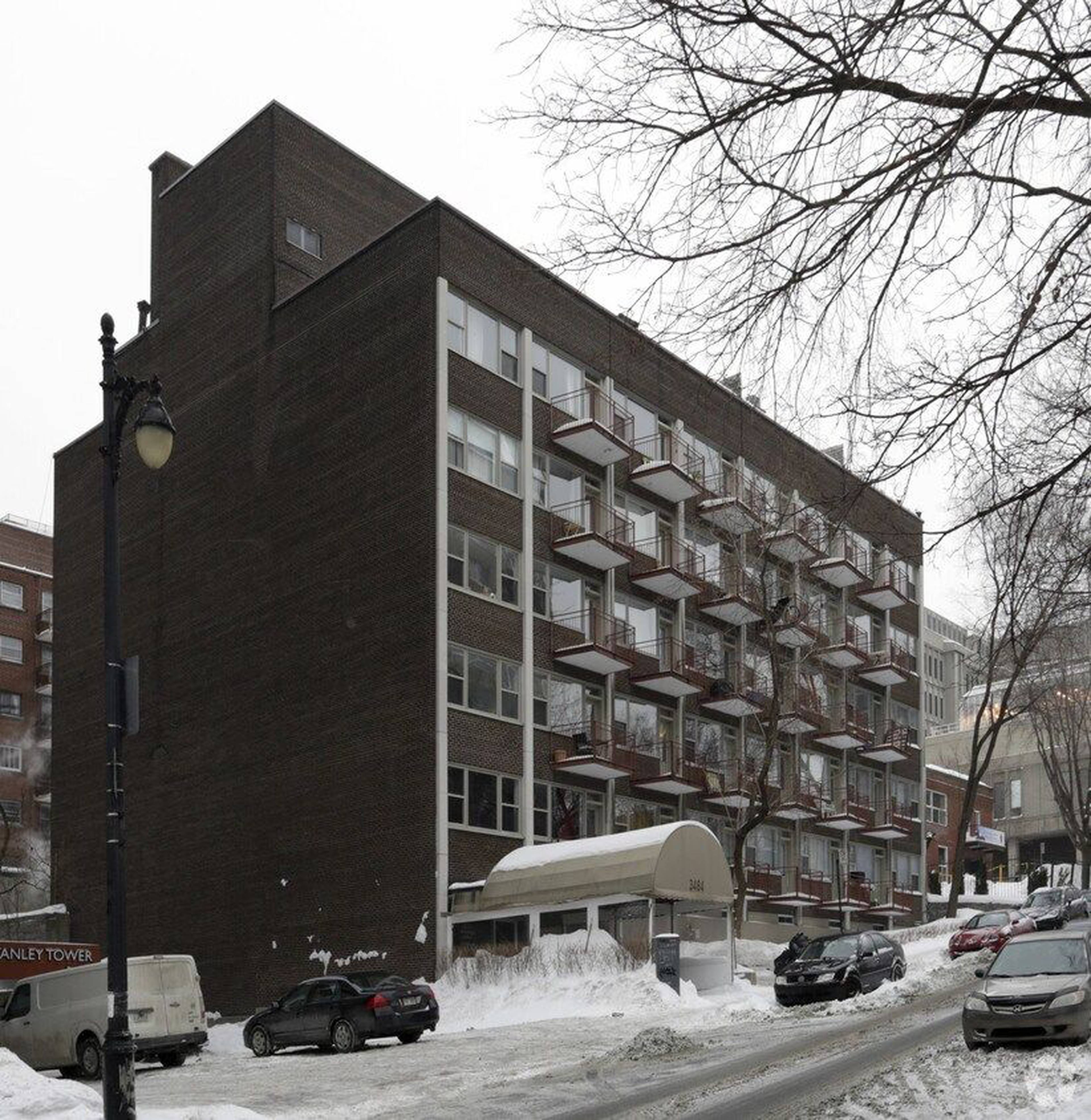 Les Appartements Dorset Apartment Building