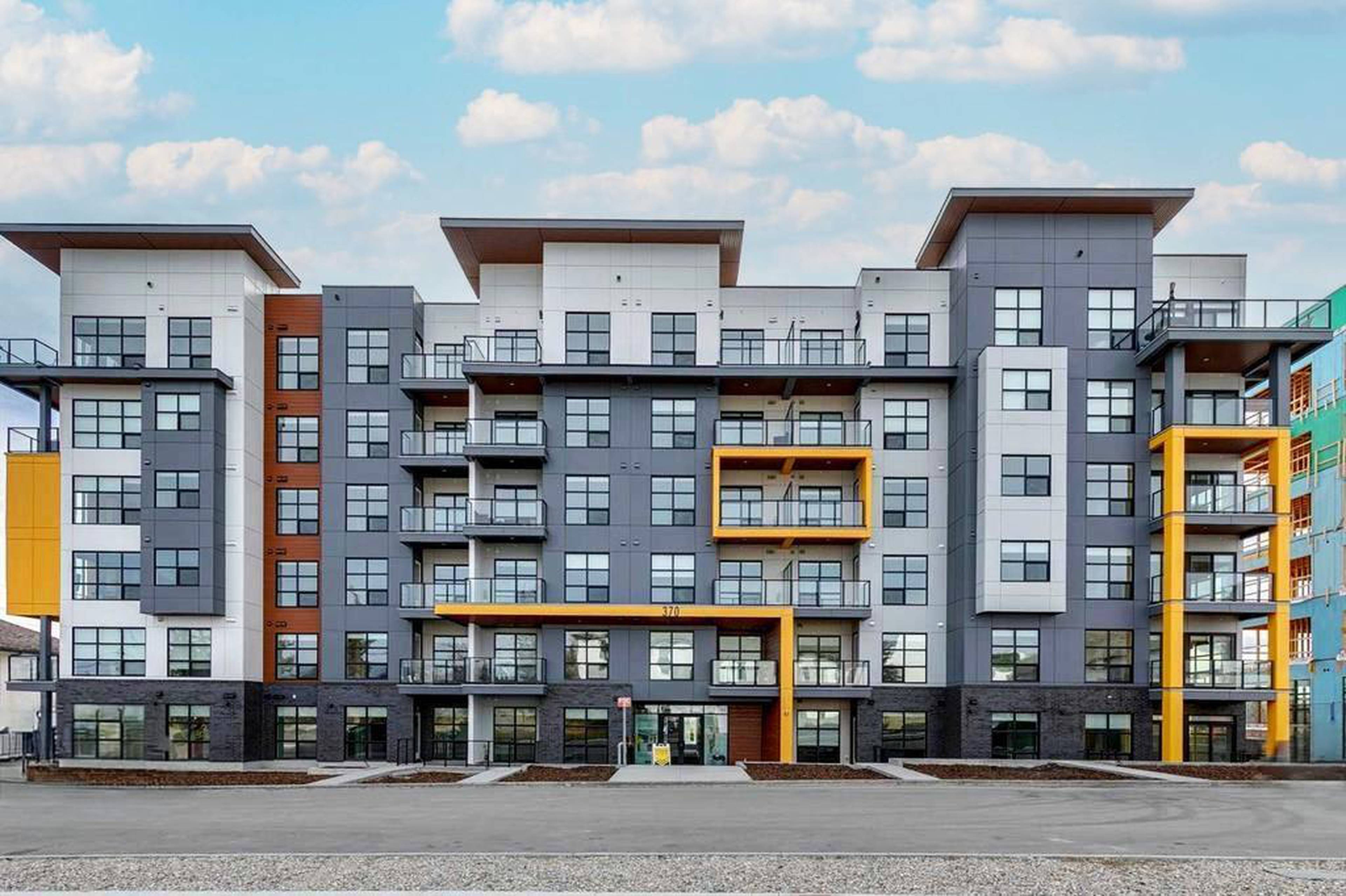 208 - 370 Dieppe Drive Southwest Apartment Building