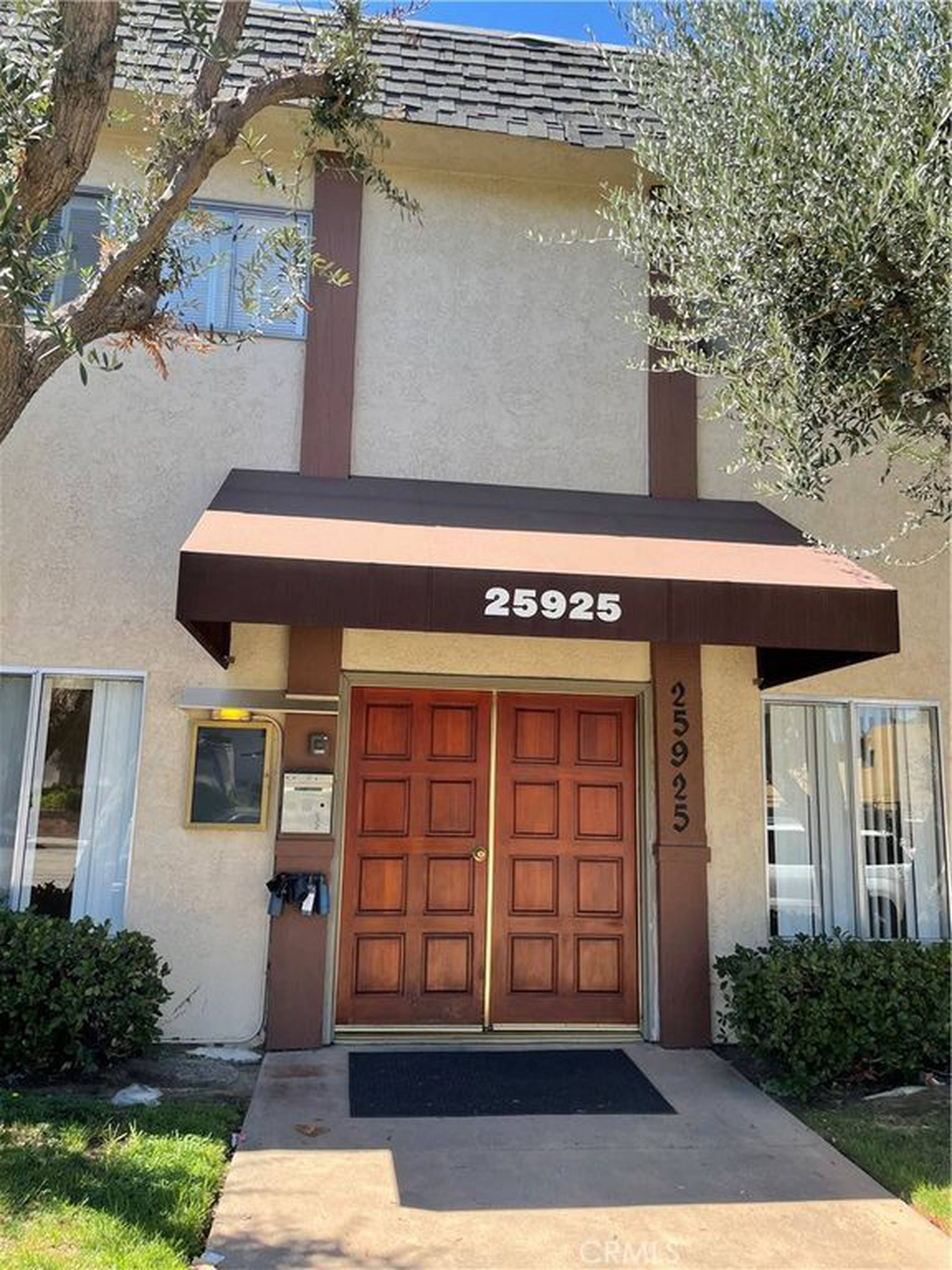 Lomita Horizons Apartment Building