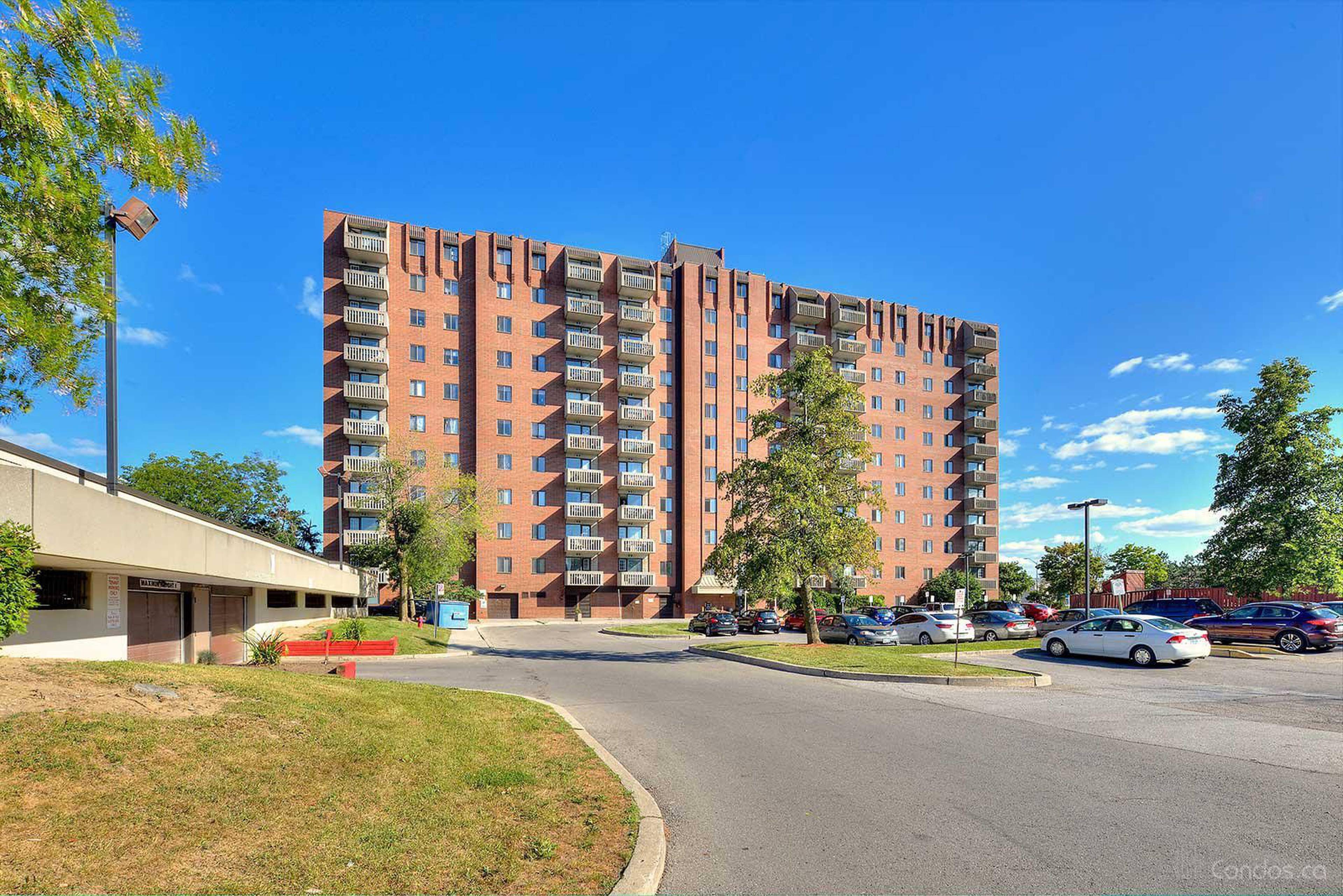 Glen Erin Dr Apartment Building