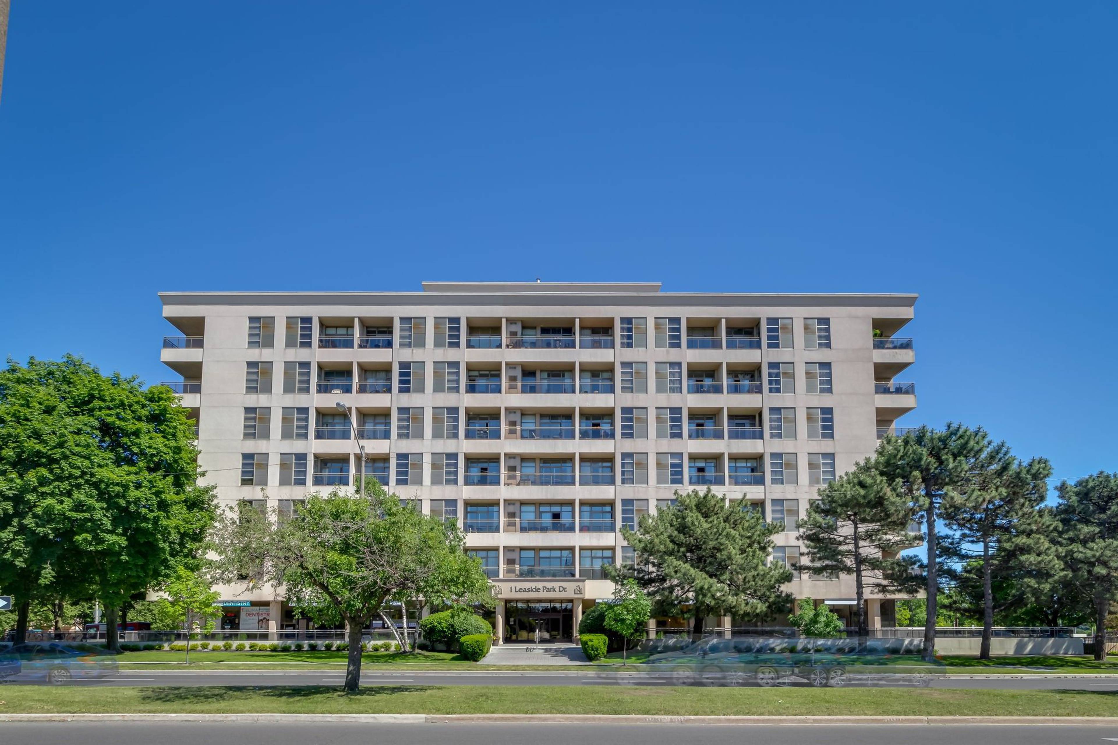 Leaside Park Terrace Apartment Building