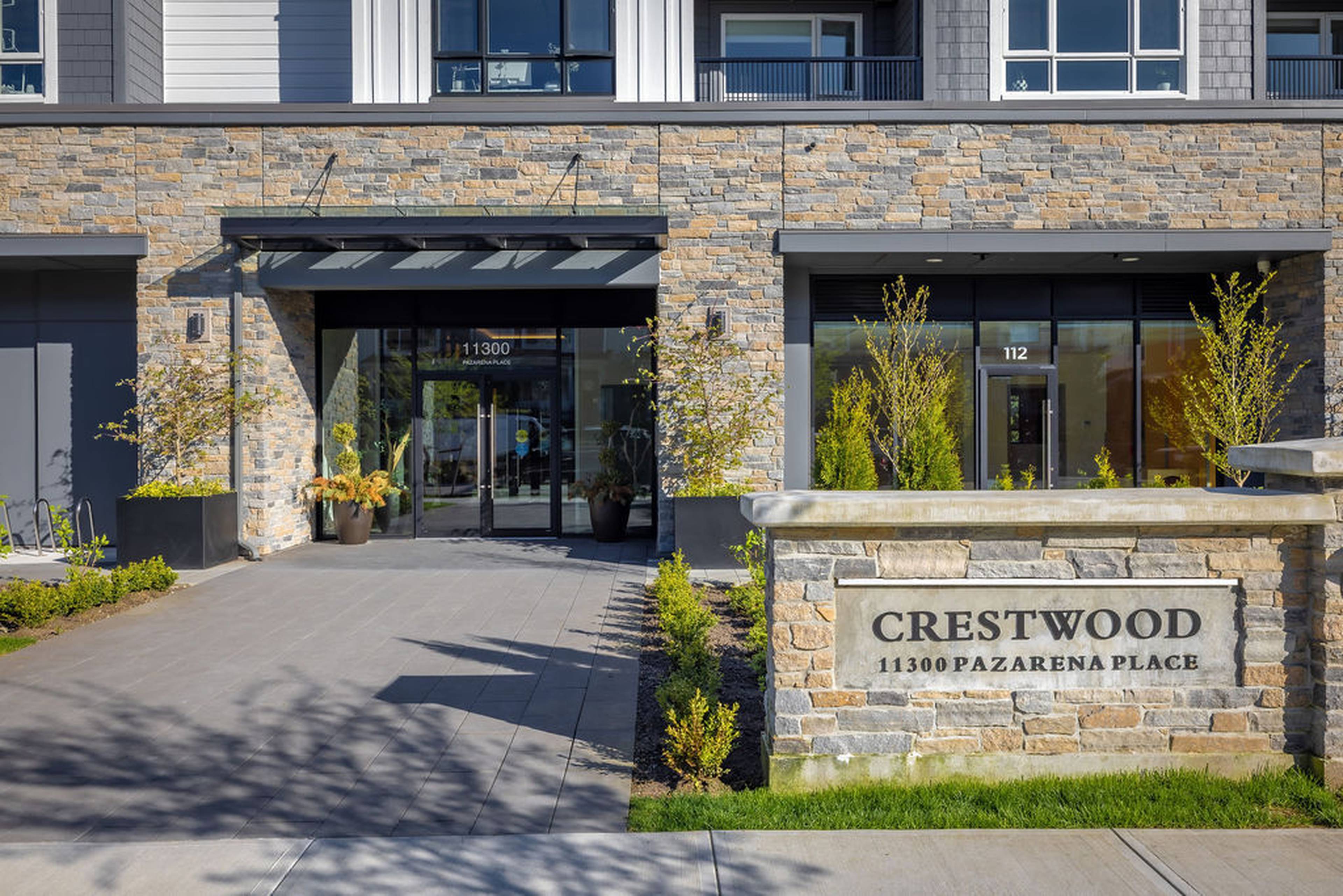 Crestwood Apartments Apartment Building