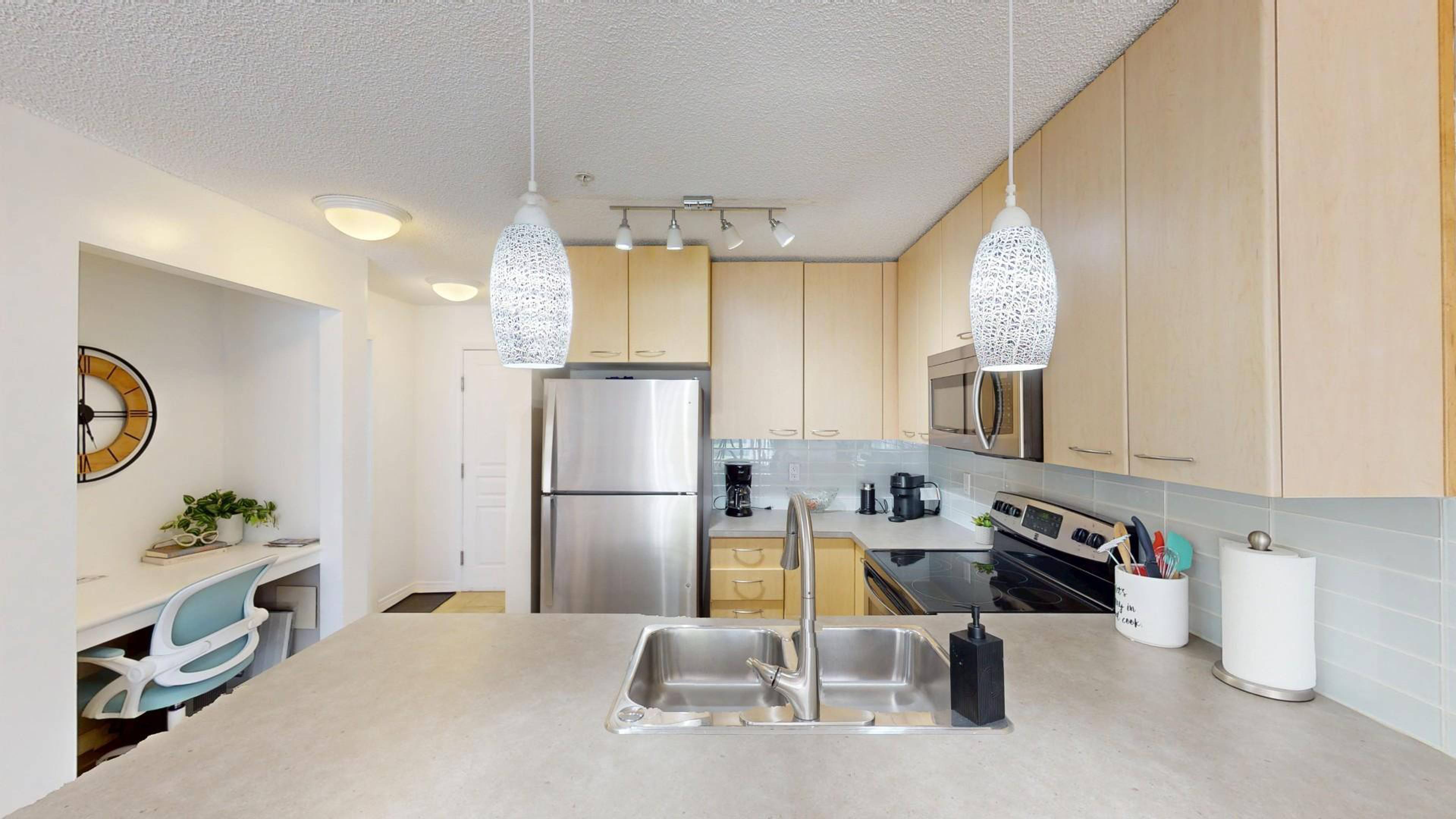 105-5115 Richard Rd Sw Apartment Building
