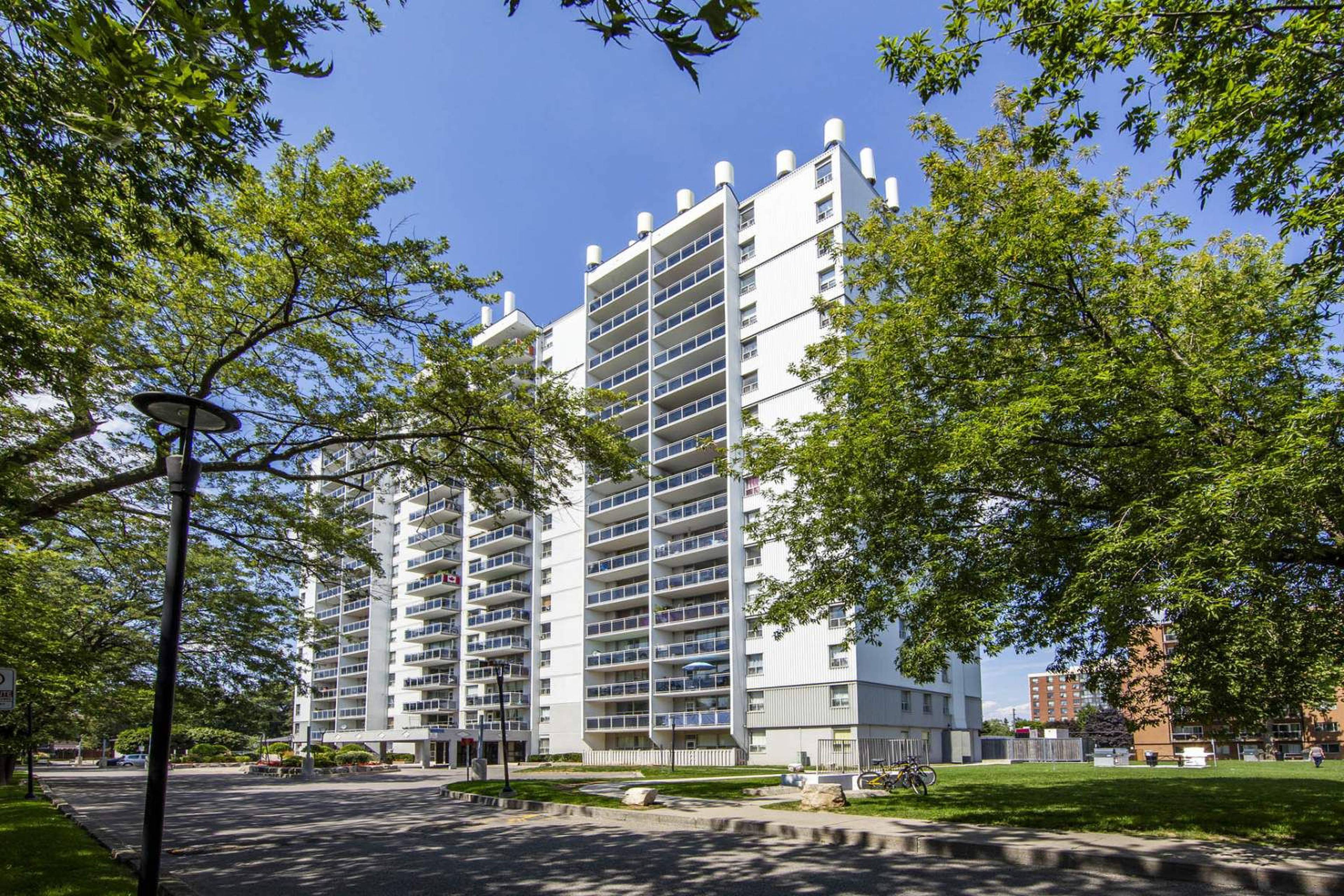 Lakewood Apartments Apartment Building