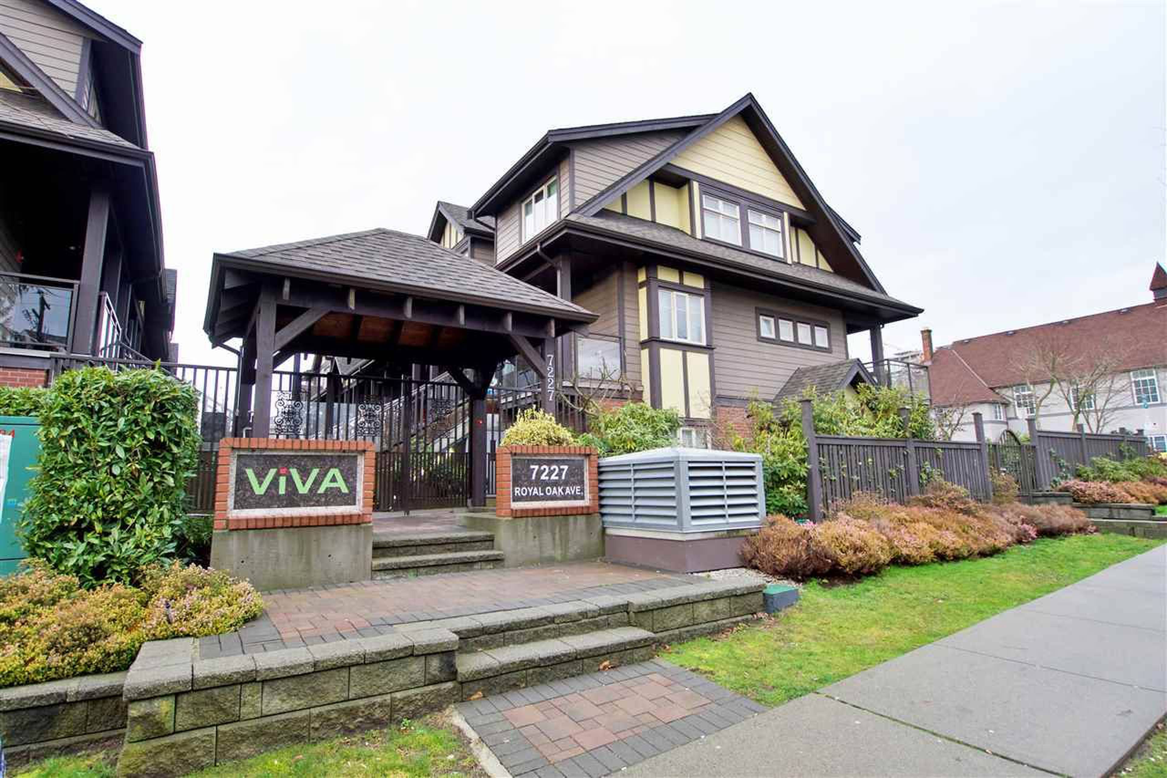 Viva 7227 Royal Oak Ave Apartments for Rent Burnaby liv.rent