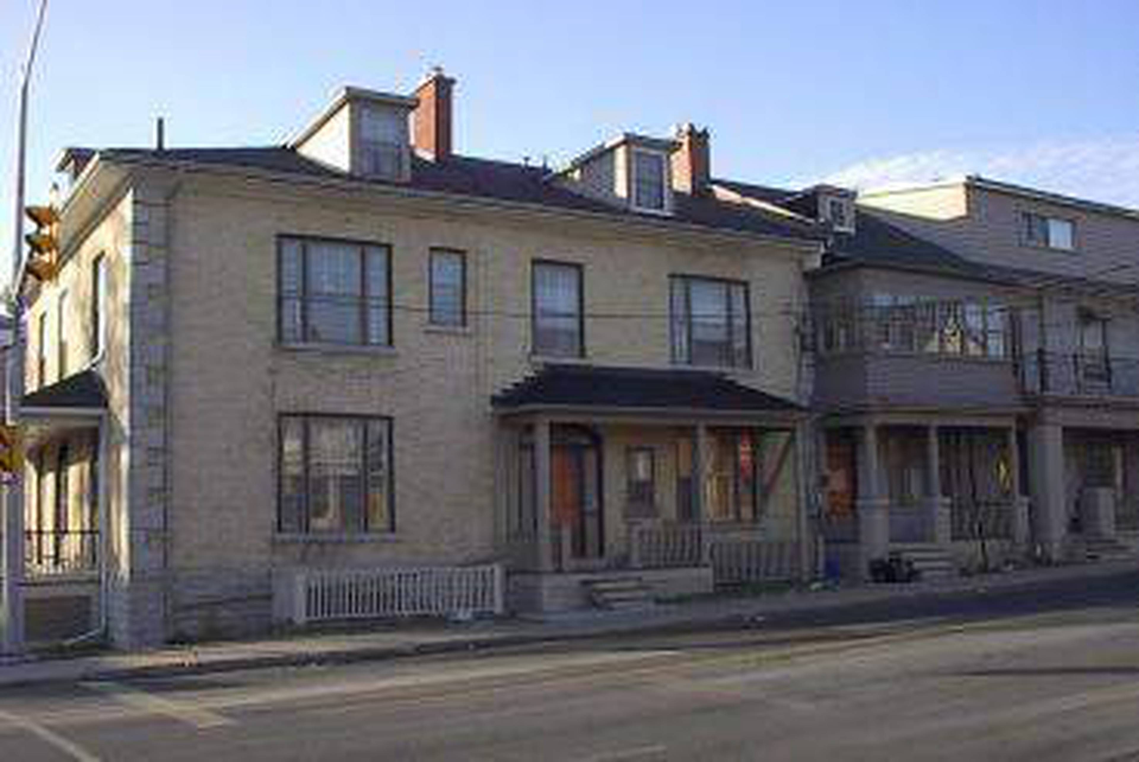196 Queen Street Apartment Building