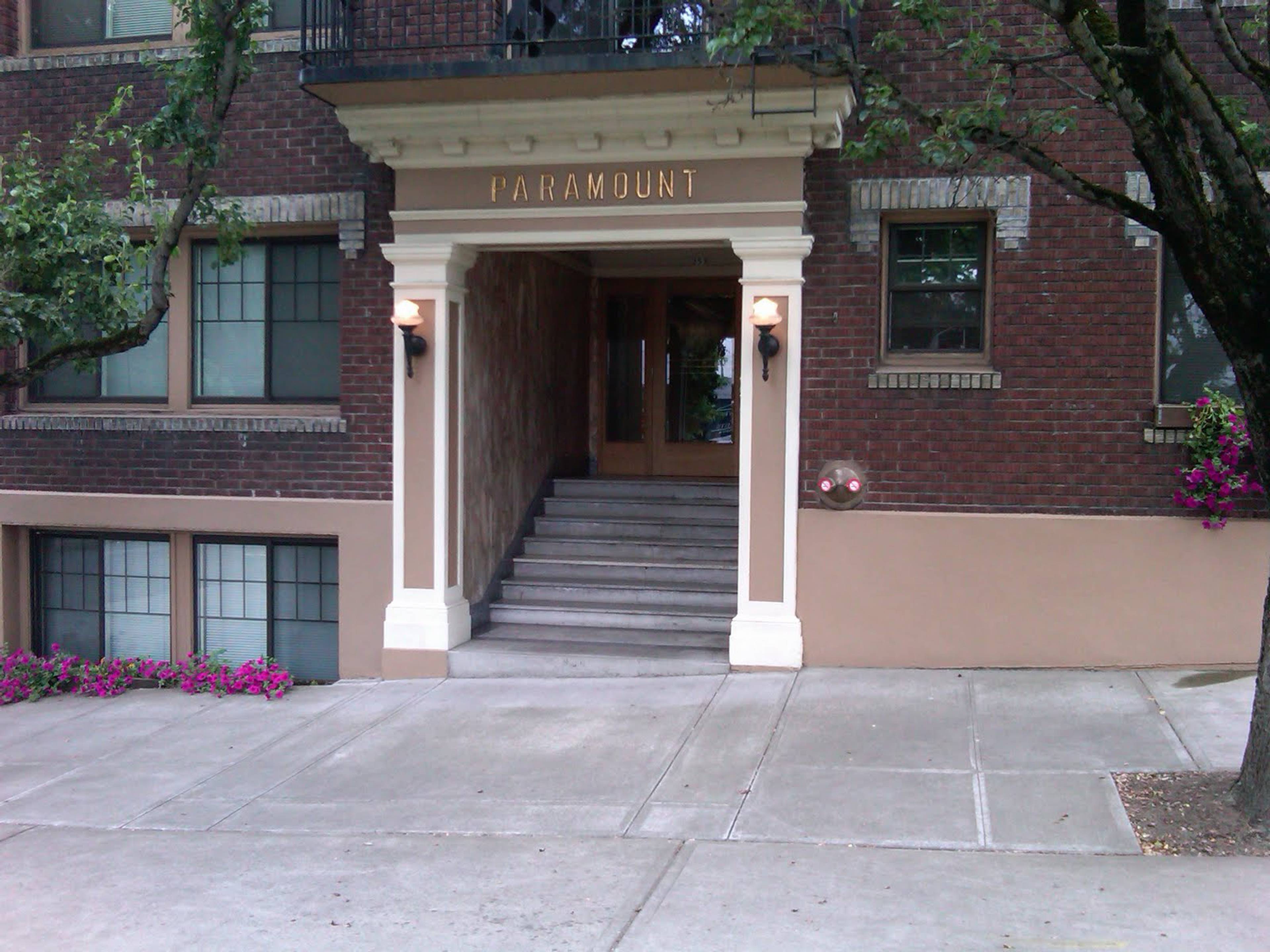 Paramount Apartments Apartment Building