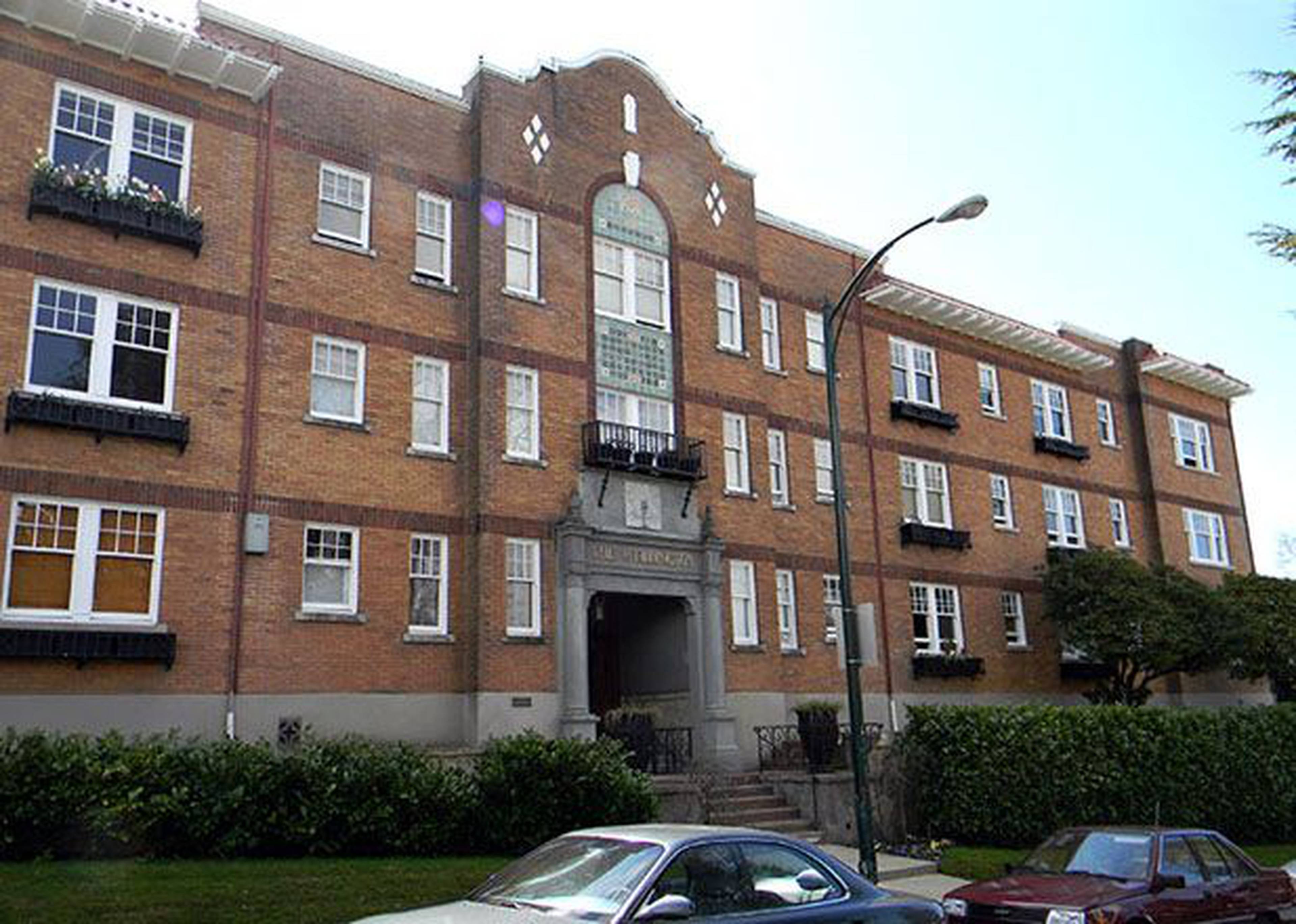 Wellington Apartments Apartment Building