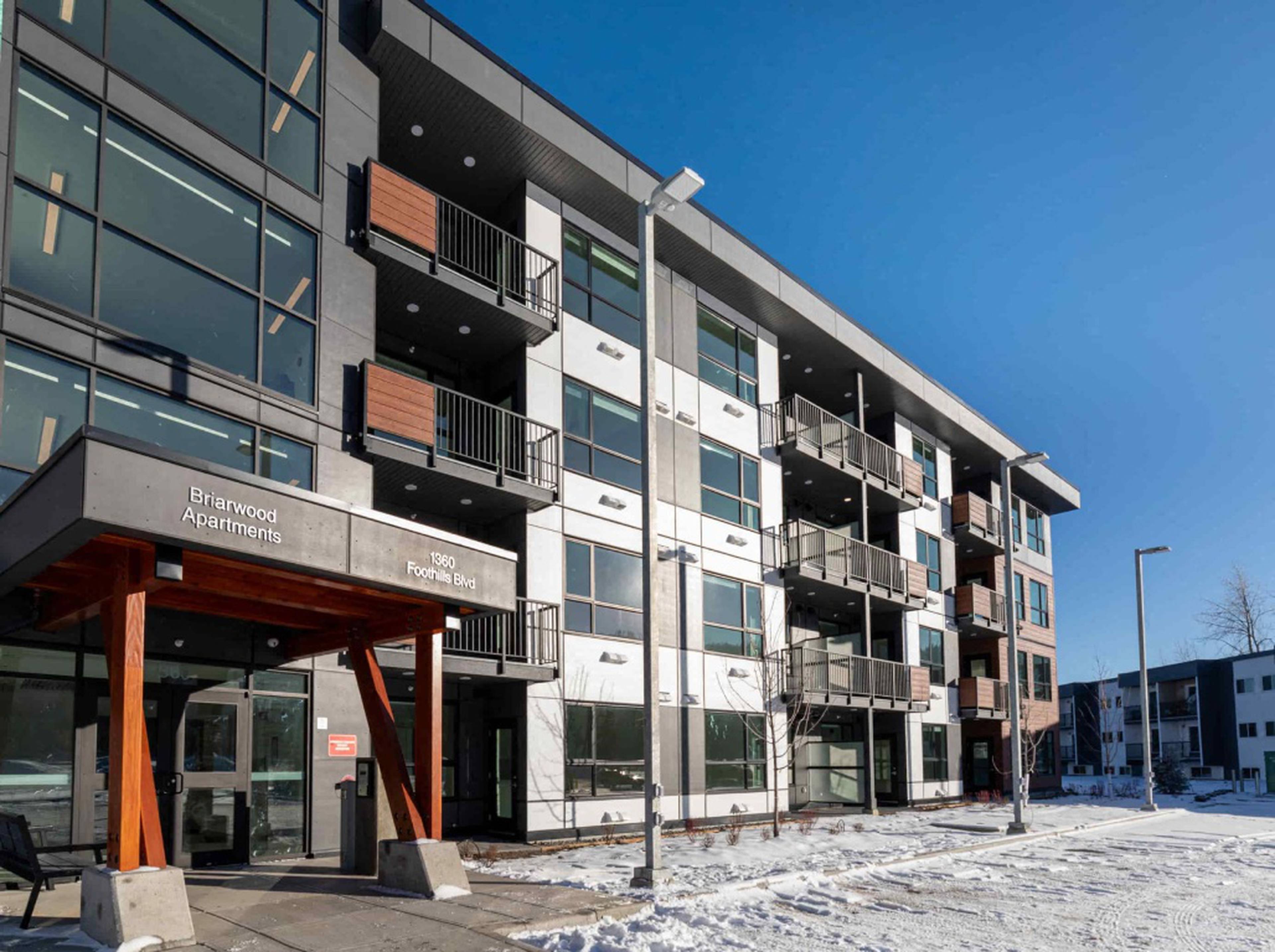 BW3 Apartments for Rent, 1360 Foothills Blvd, Prince George, BC - 2