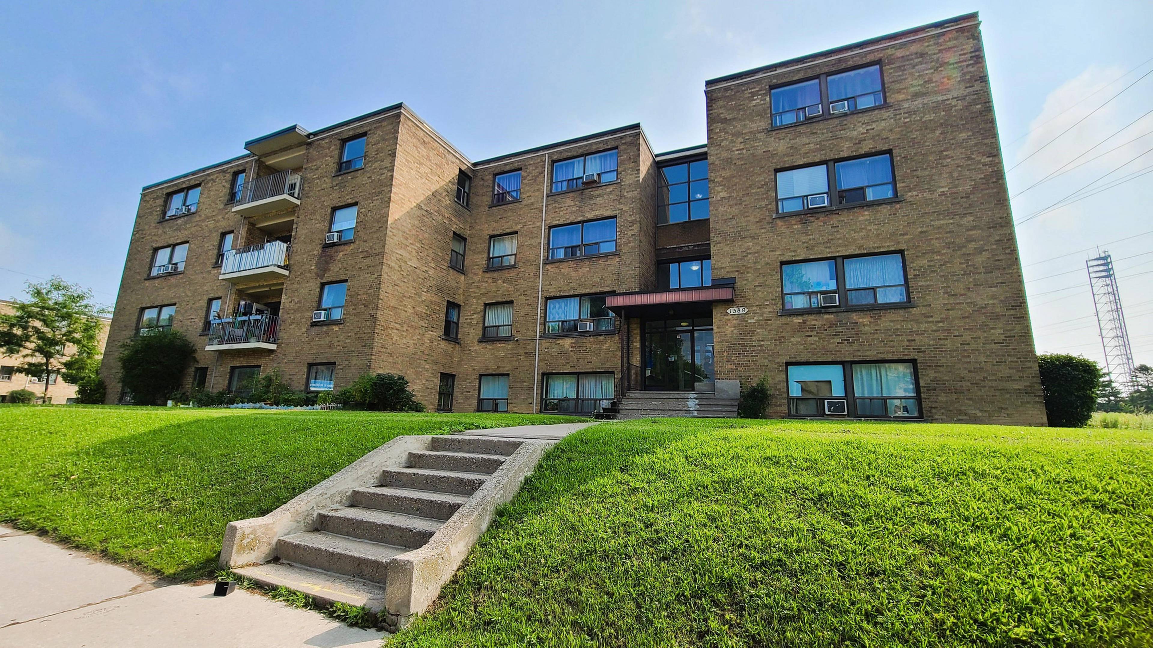 1589–1607 Victoria Park Ave Apartment Building
