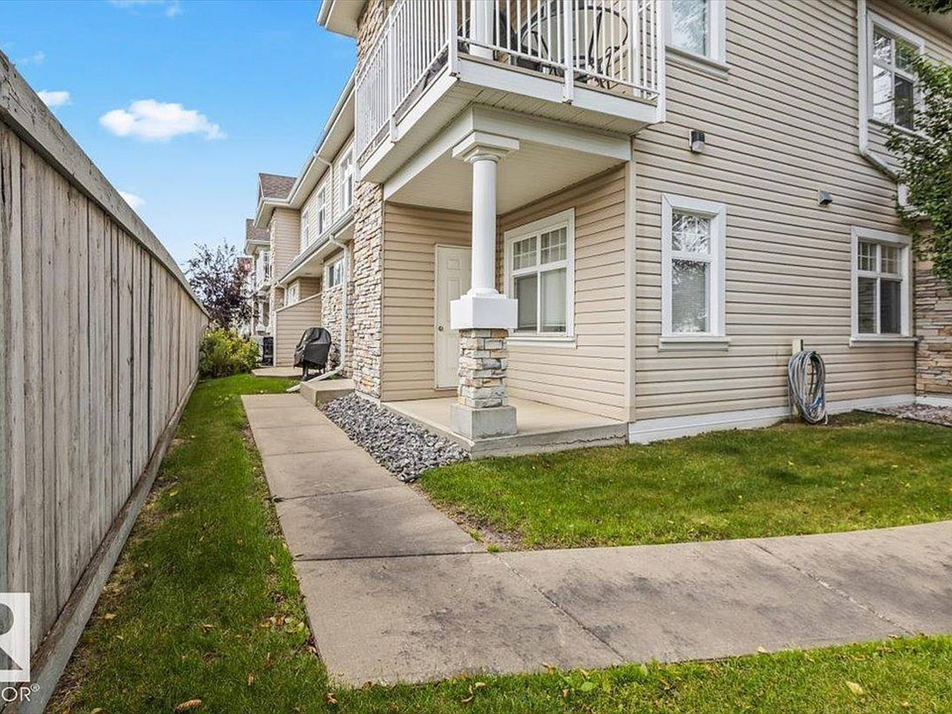 Bays of Lake Summerside Apartment Building