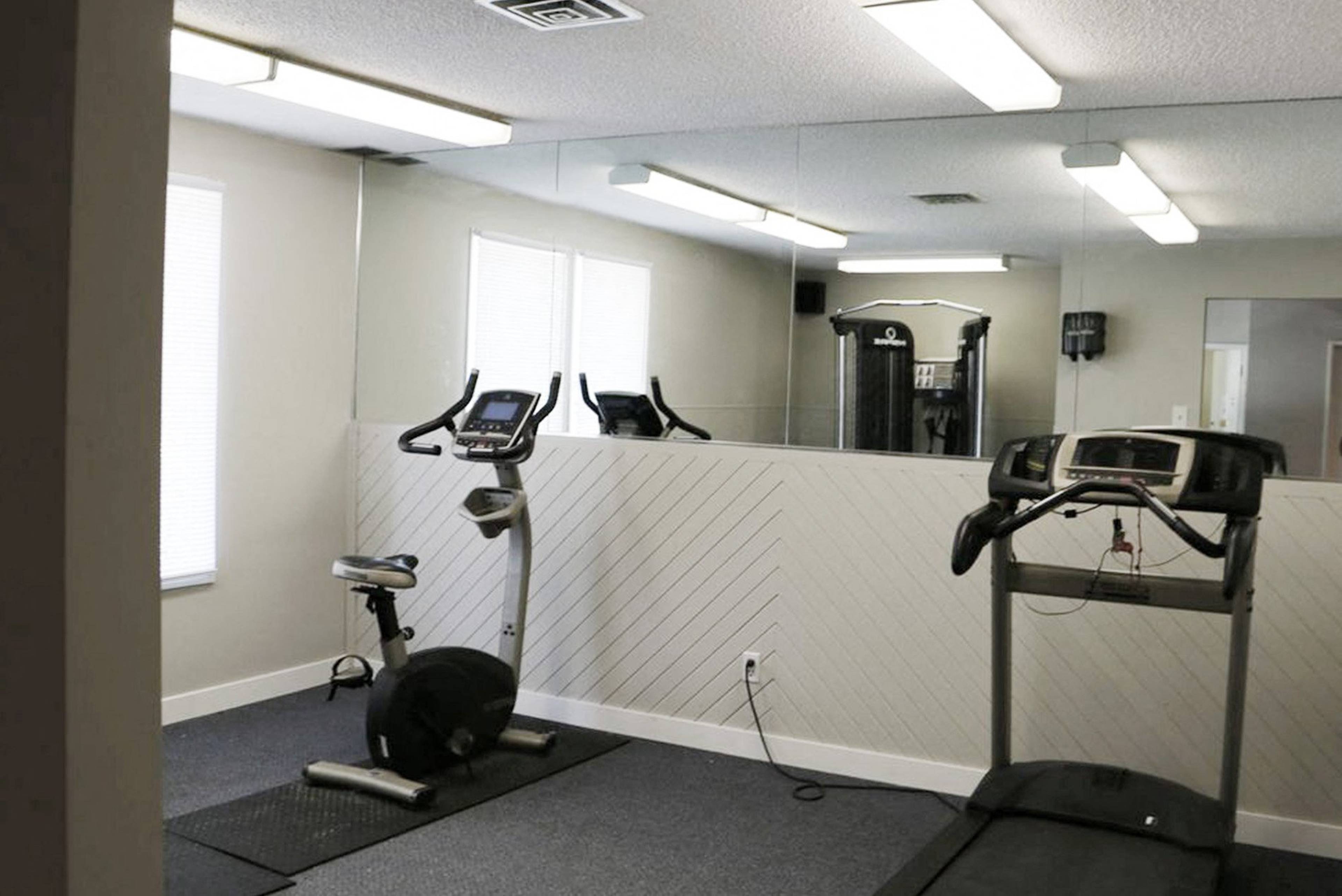 The Polo Club Apartments for Rent, 770-818 Allegheny Drive, Winnipeg, MB - 2