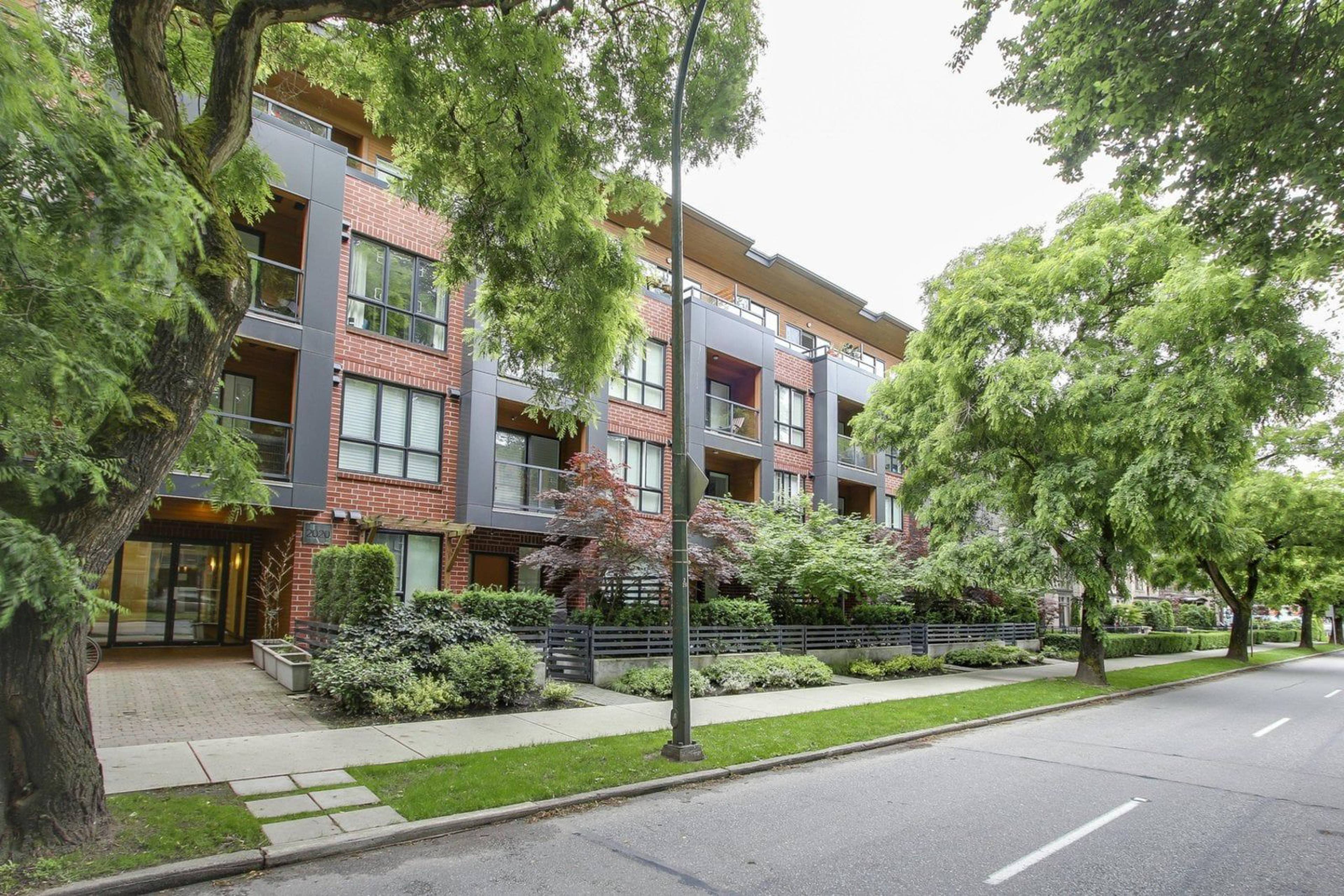 W 12th Ave Apartment Building