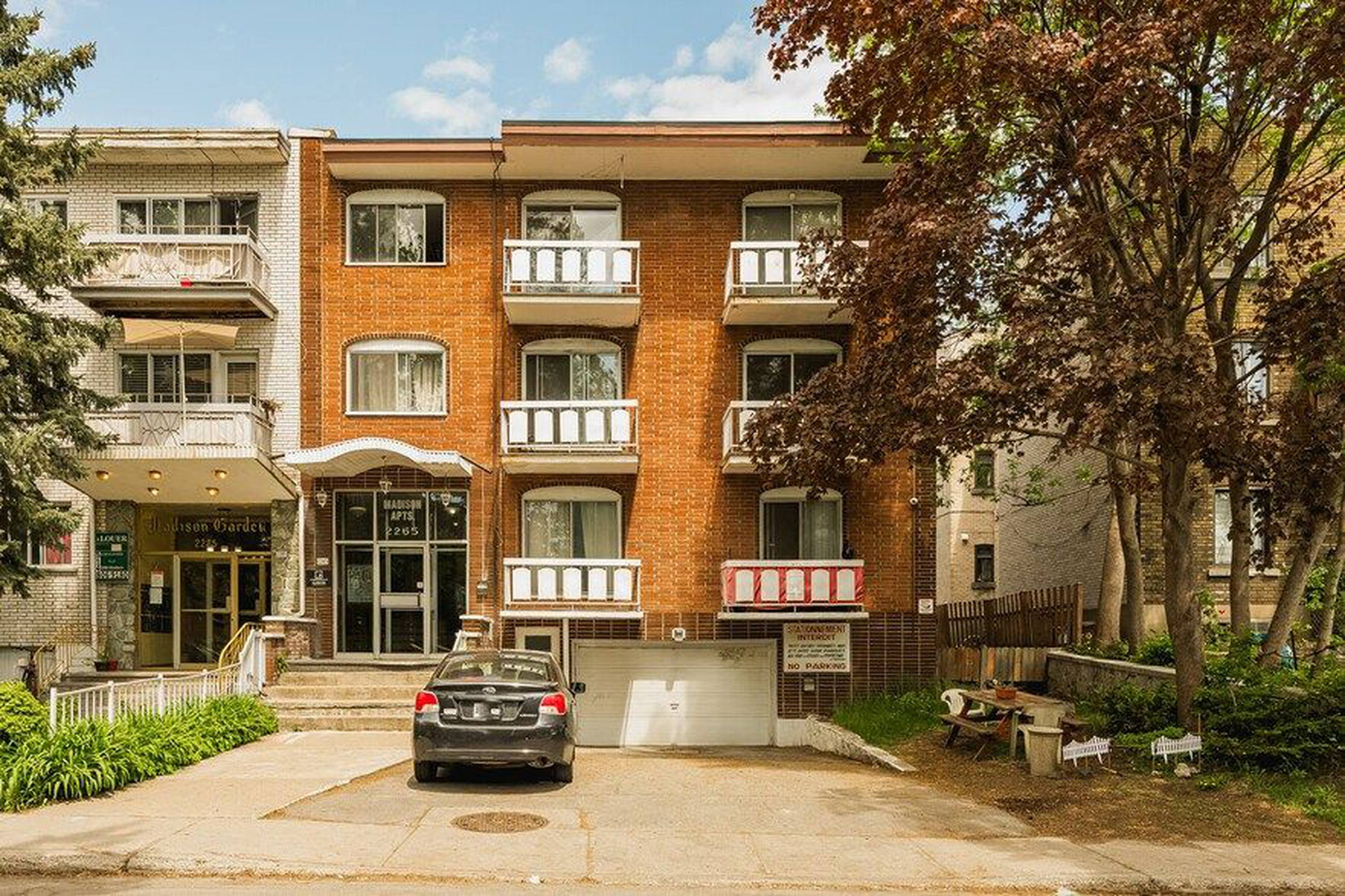 Avenue Madison Apartment Building