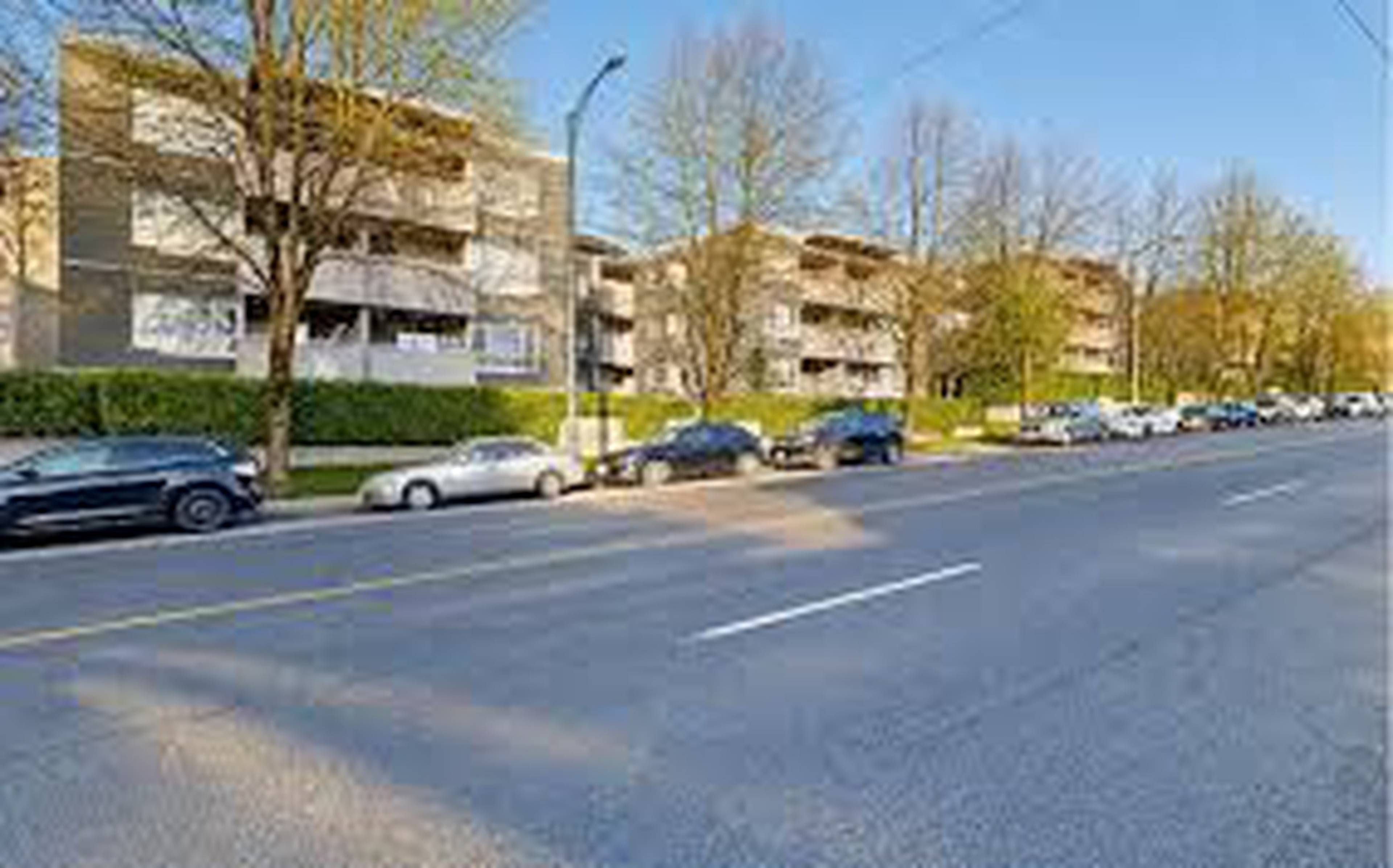 Kits Court Apartment Building