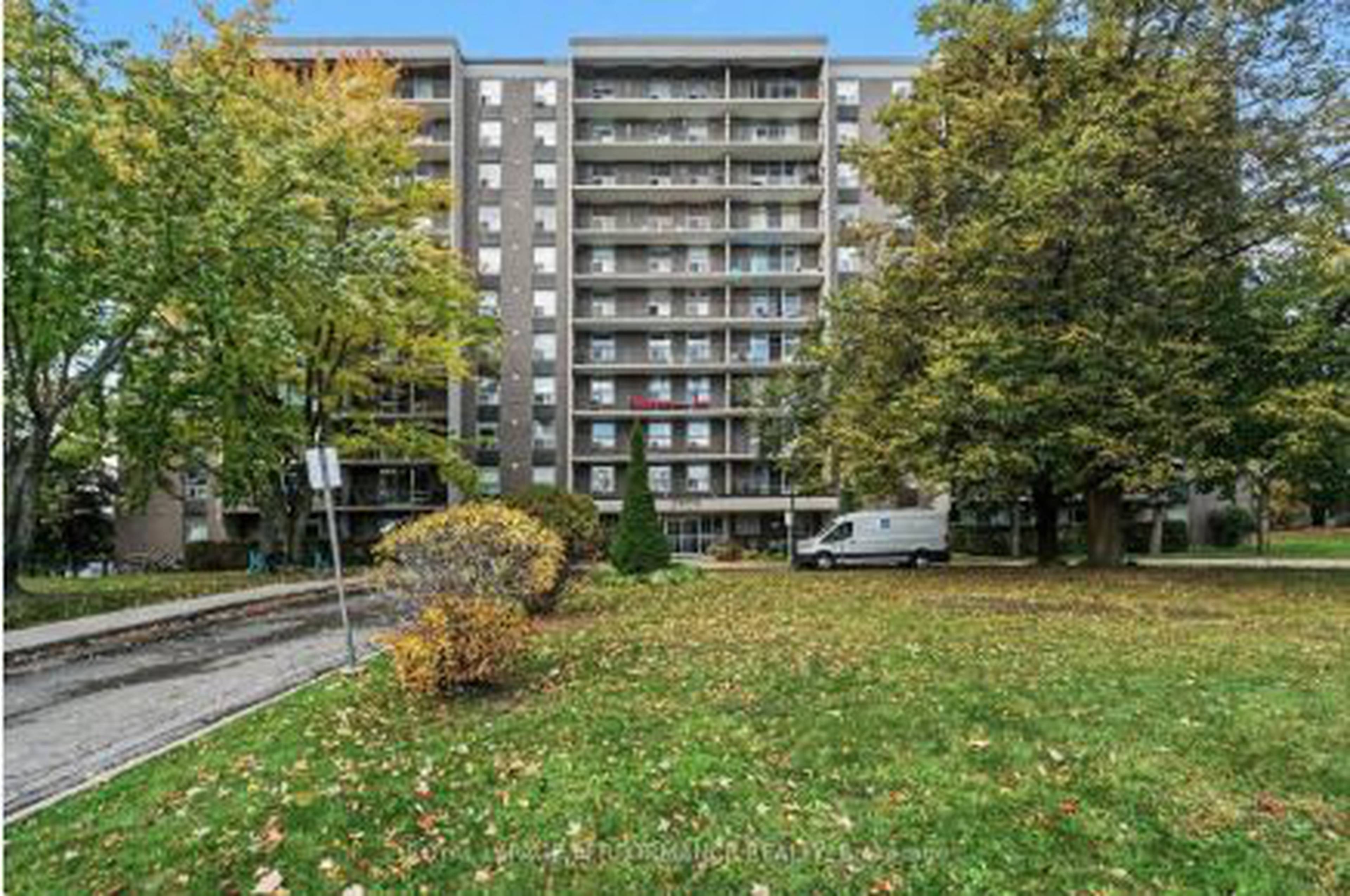 La Renaissance Apartment Building