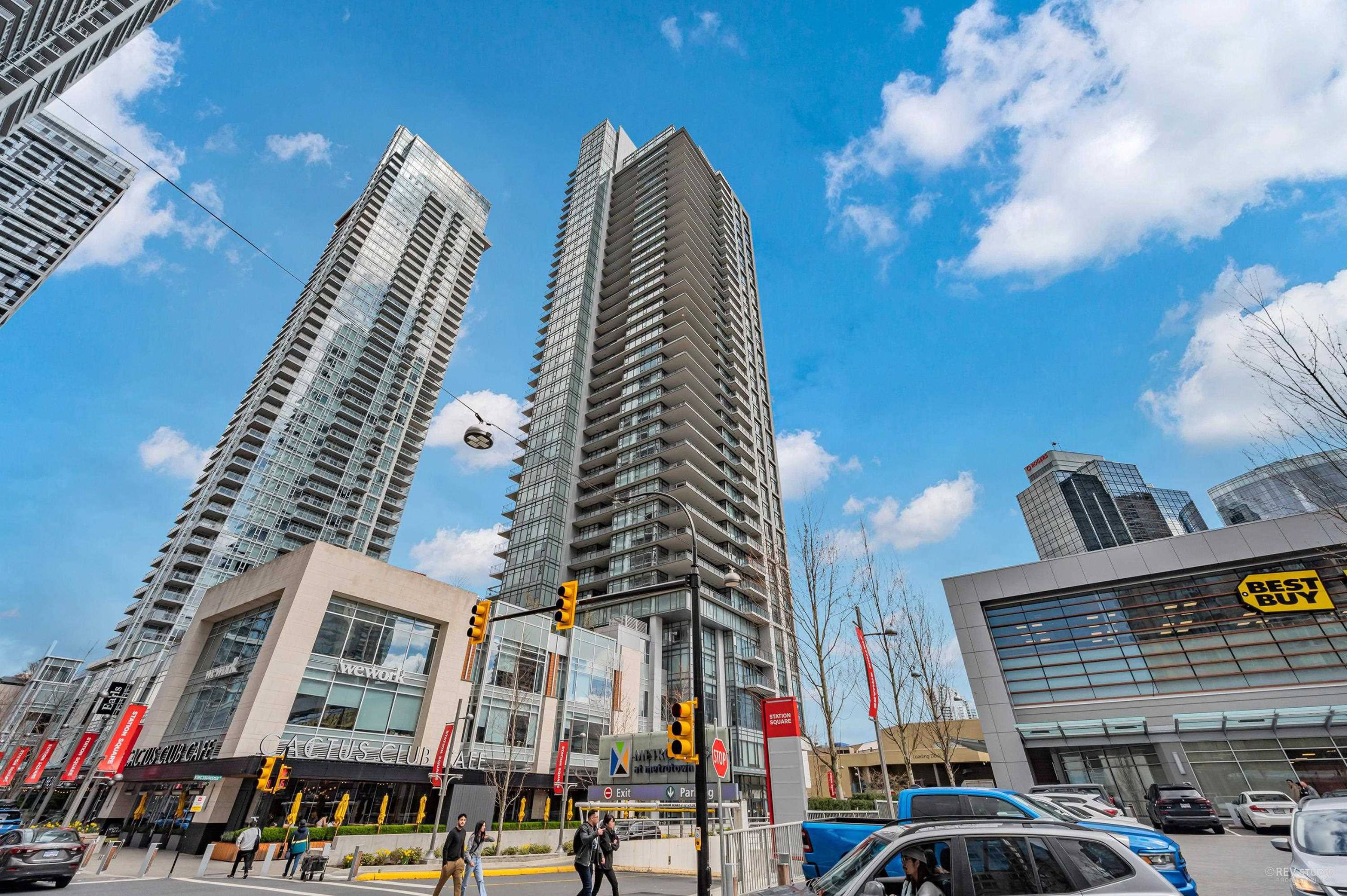 Station Square Tower 2 Apartment Building