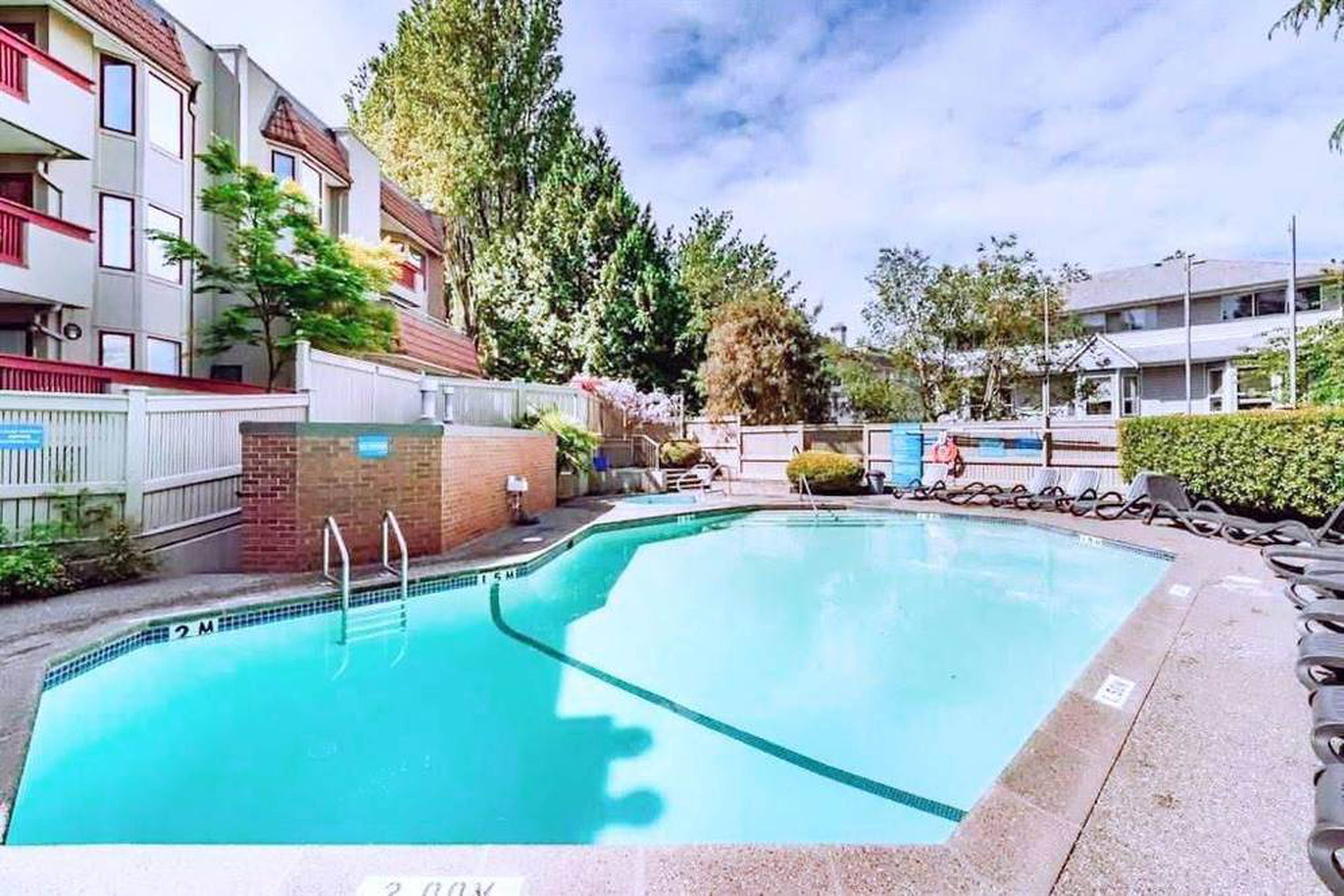Cypress Point Apartments for Rent, 7531 Minoru Blvd, Richmond, BC - 4