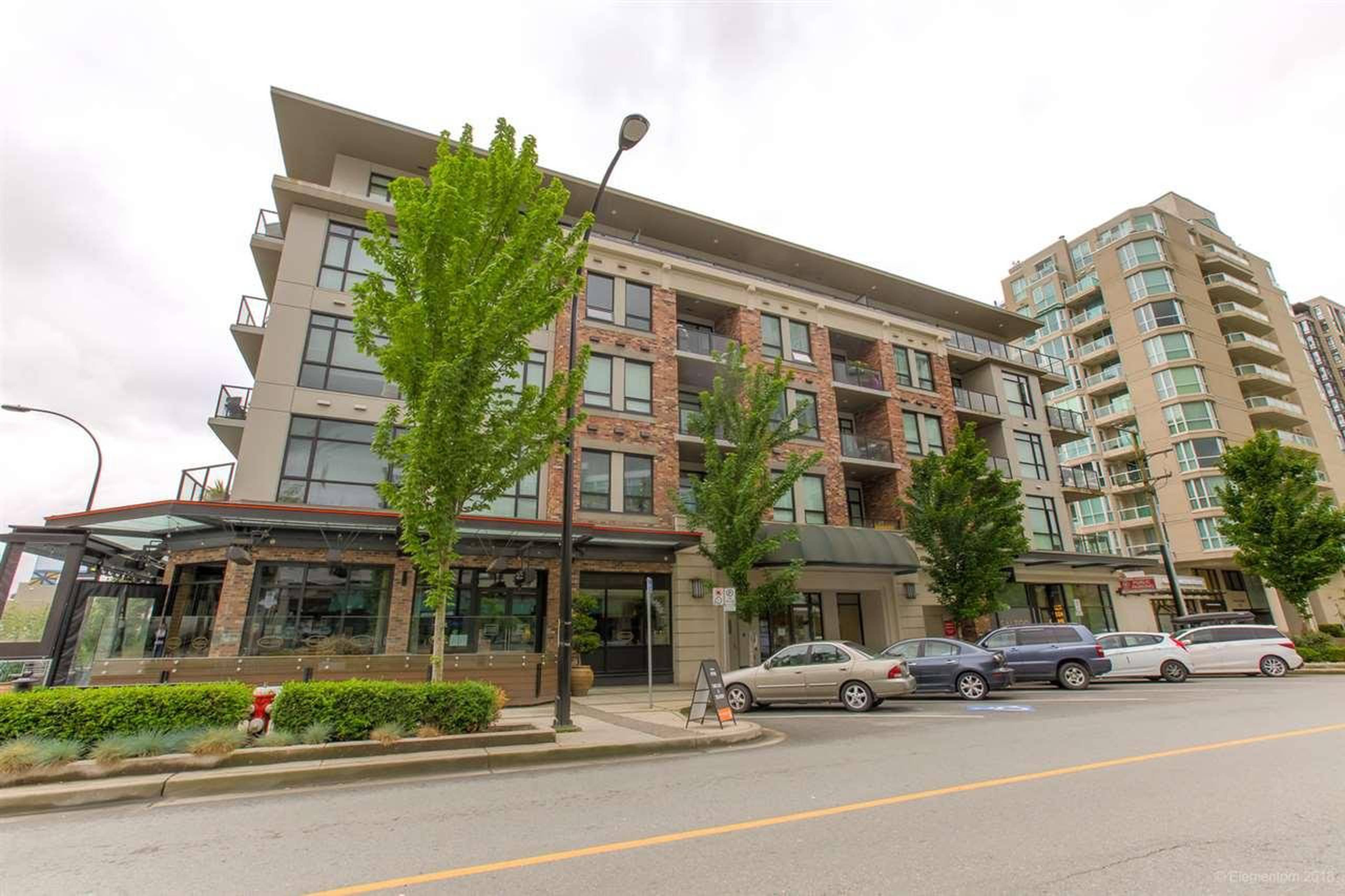 Wallace & Mcdowell Apartment Building