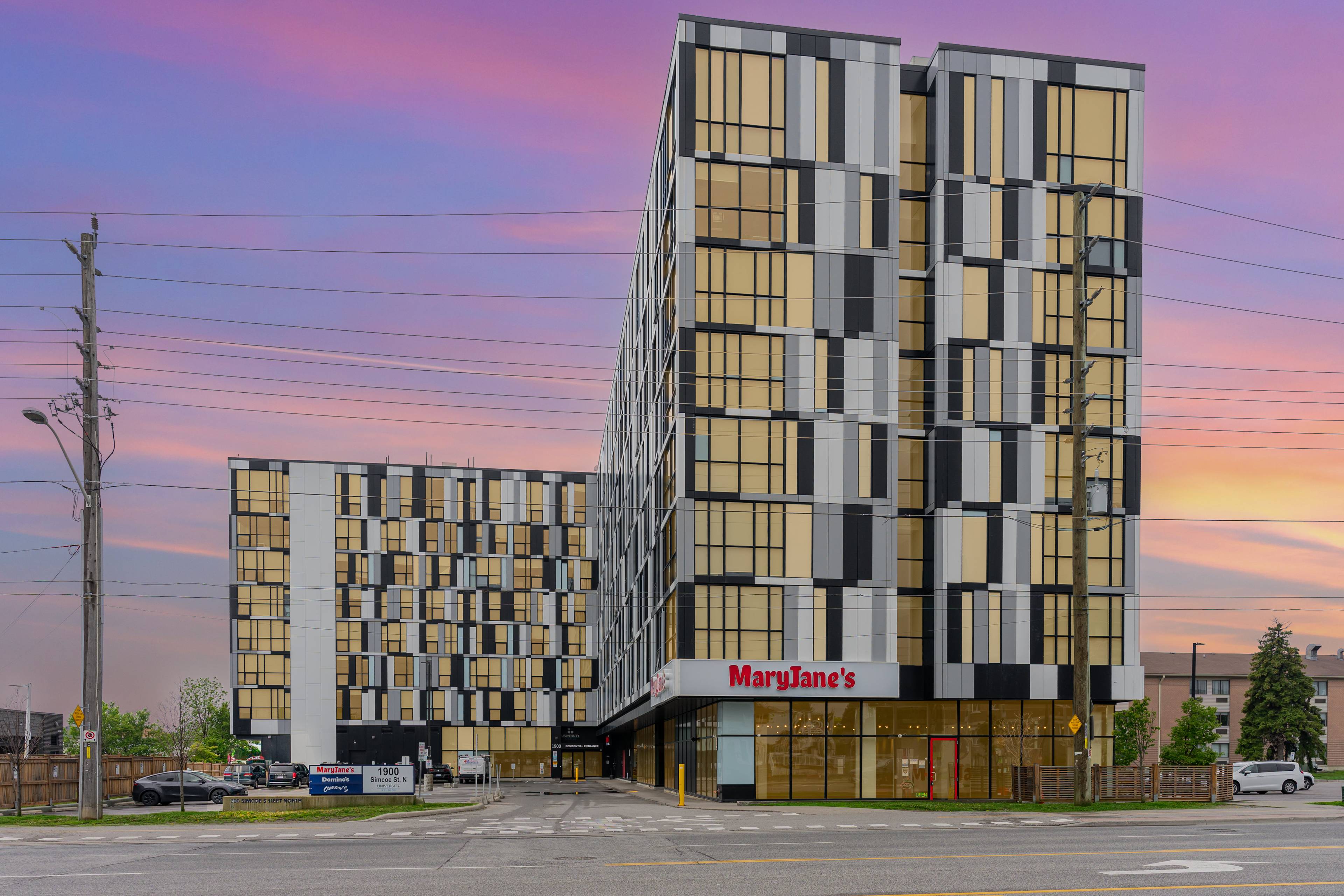 1900 Simcoe Street North