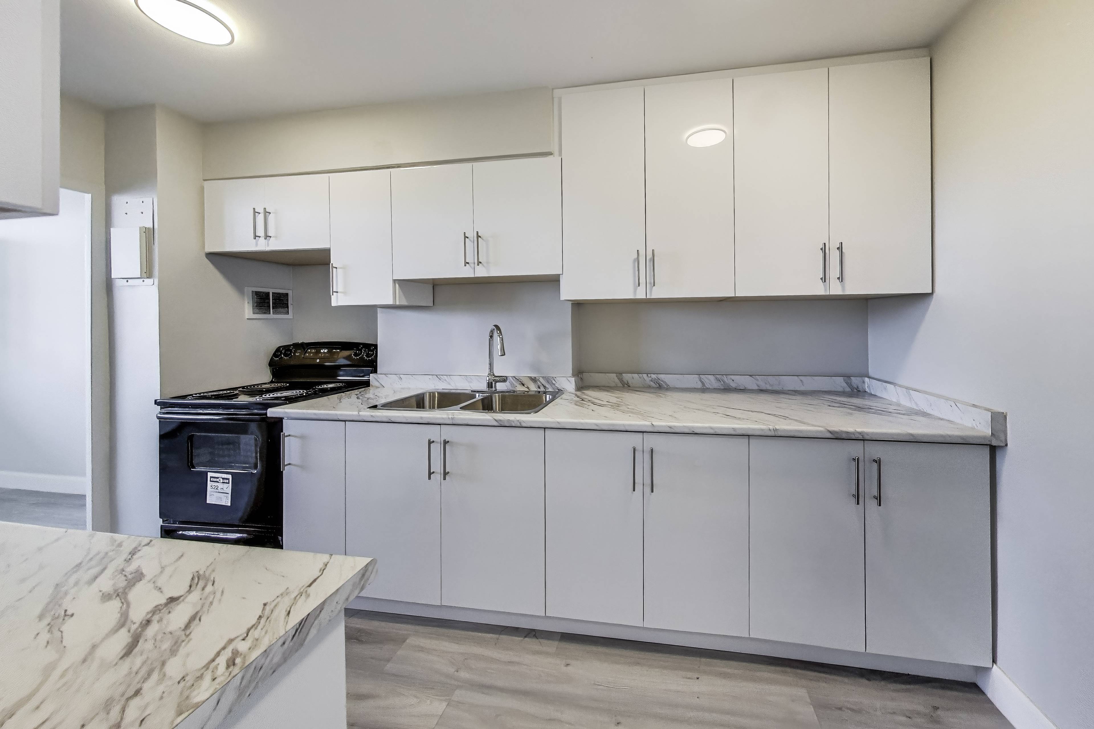 3 ch.  · 6 s. de bains for rent $3,495 / mois