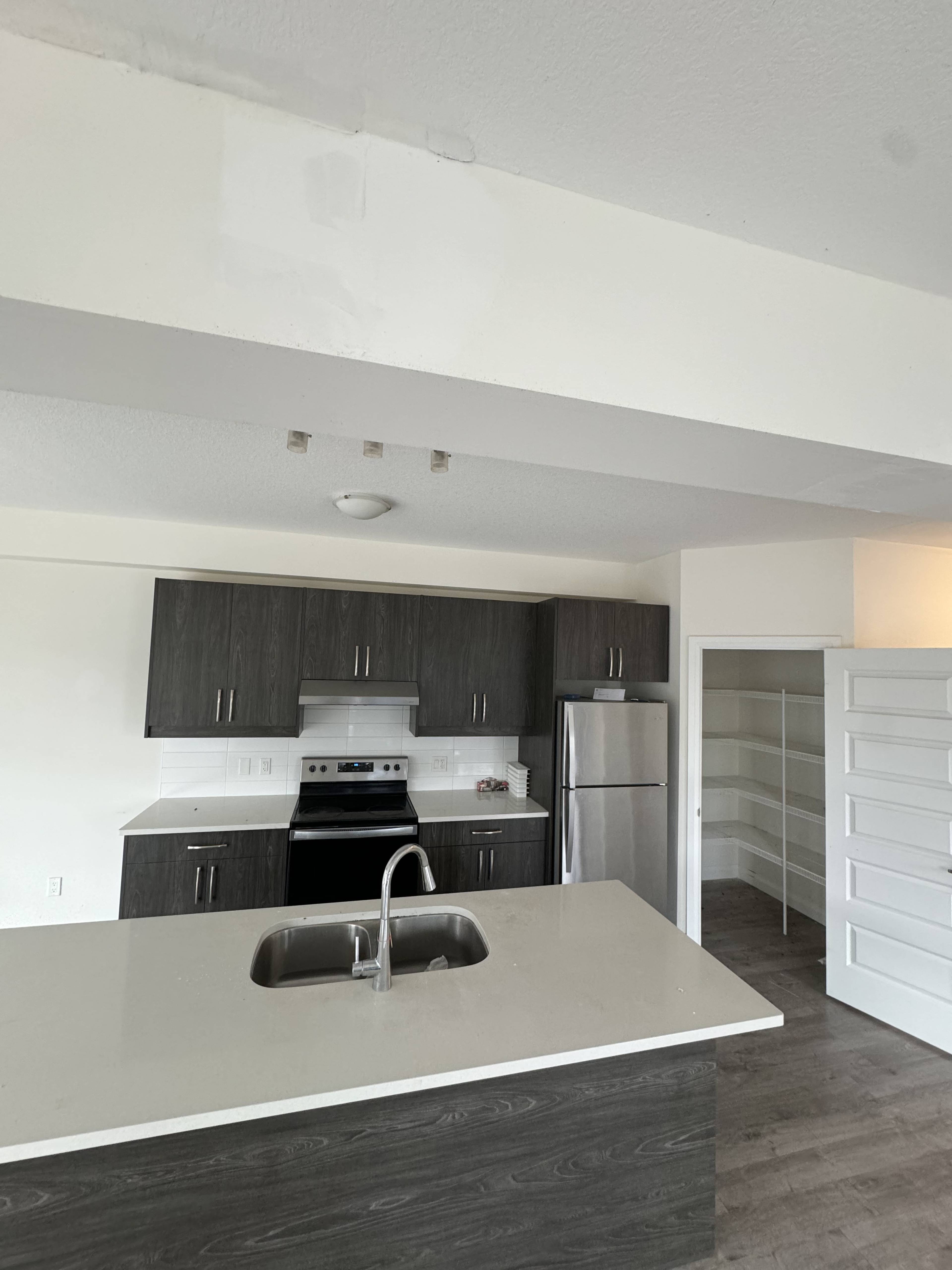 819 Kleinburg Drive