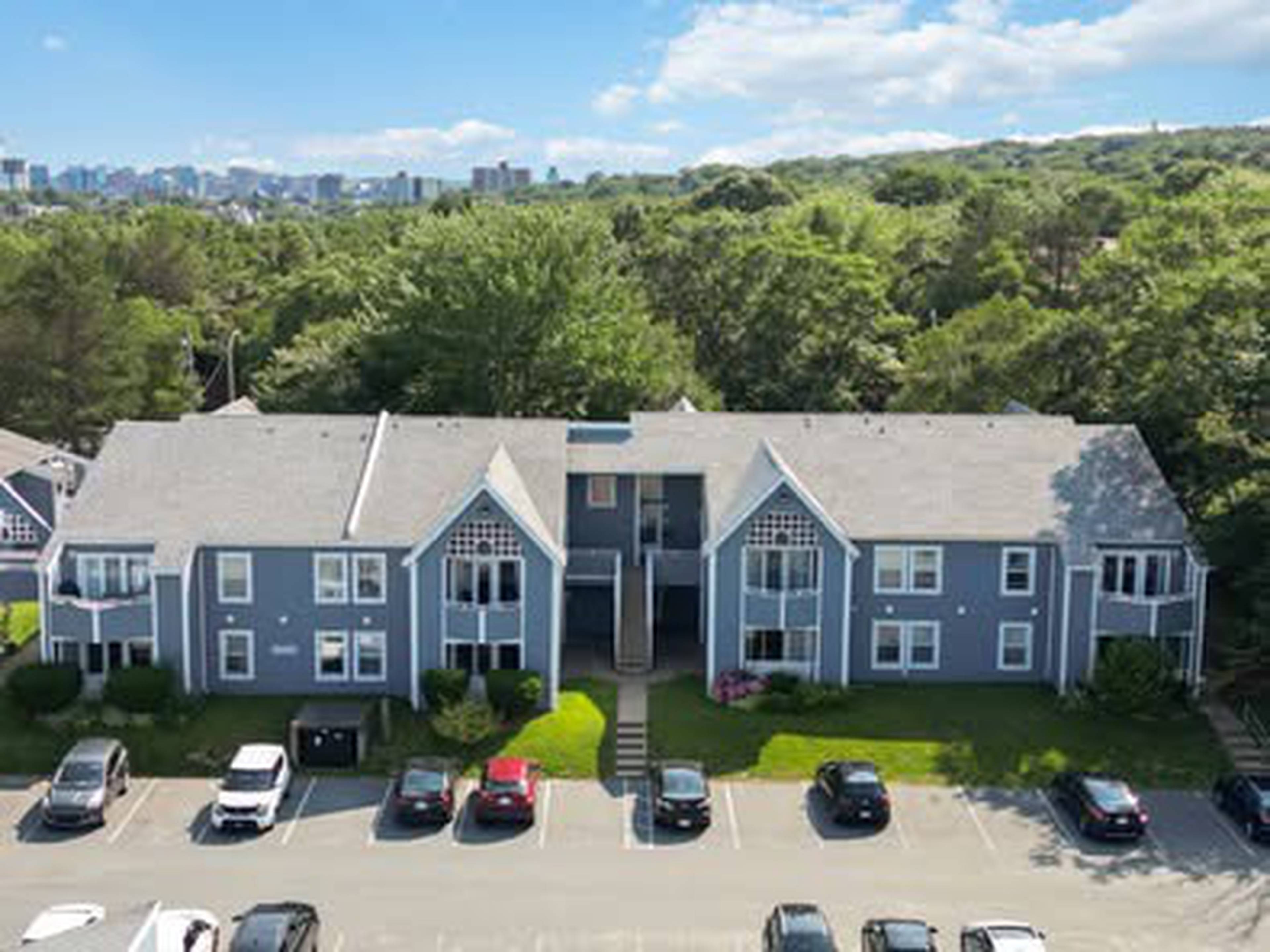 1 Brookdale Court