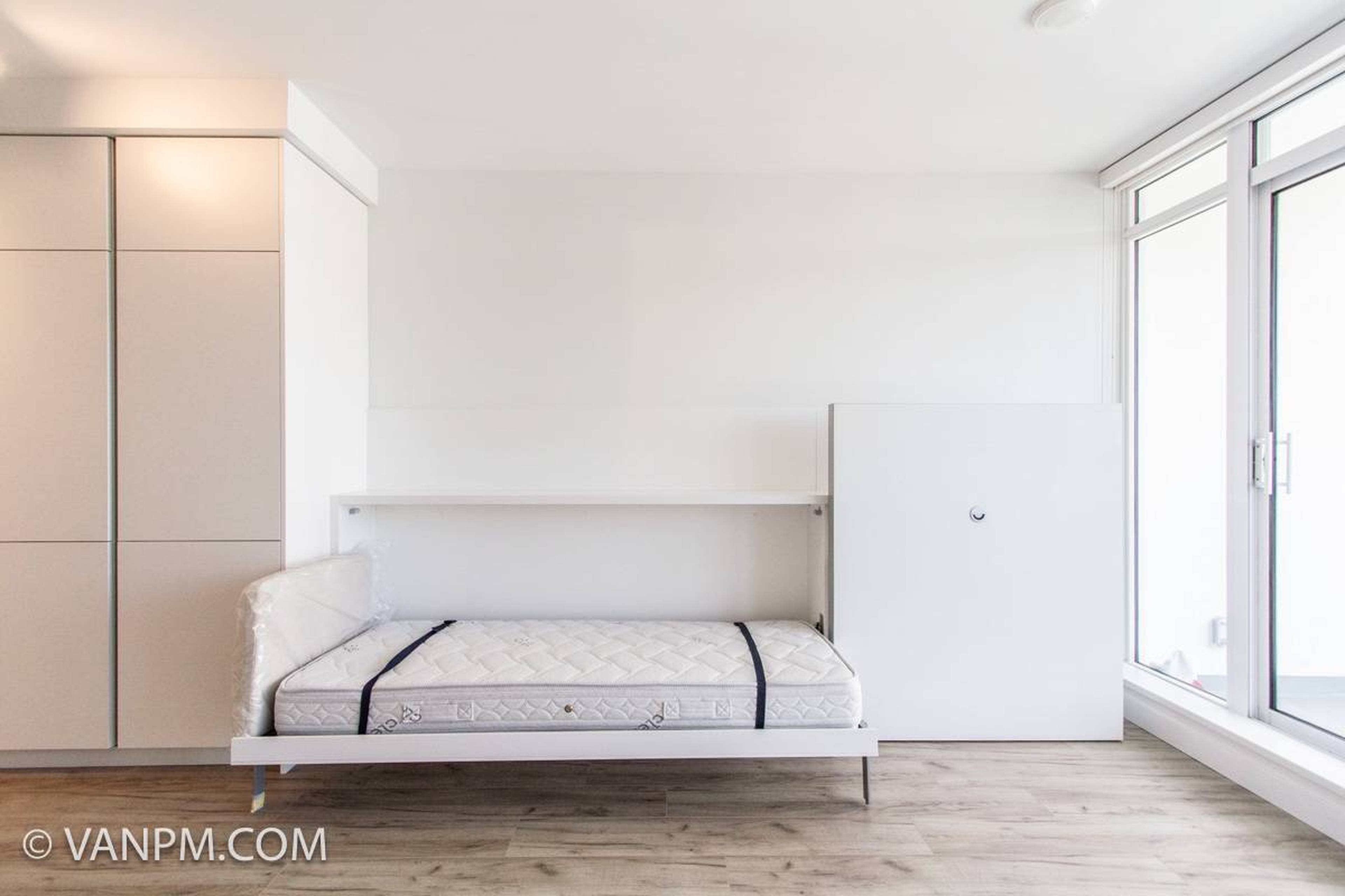 652 Whiting Way, Coquitlam, BC 1 Bedroom Apartment for Rent liv.rent