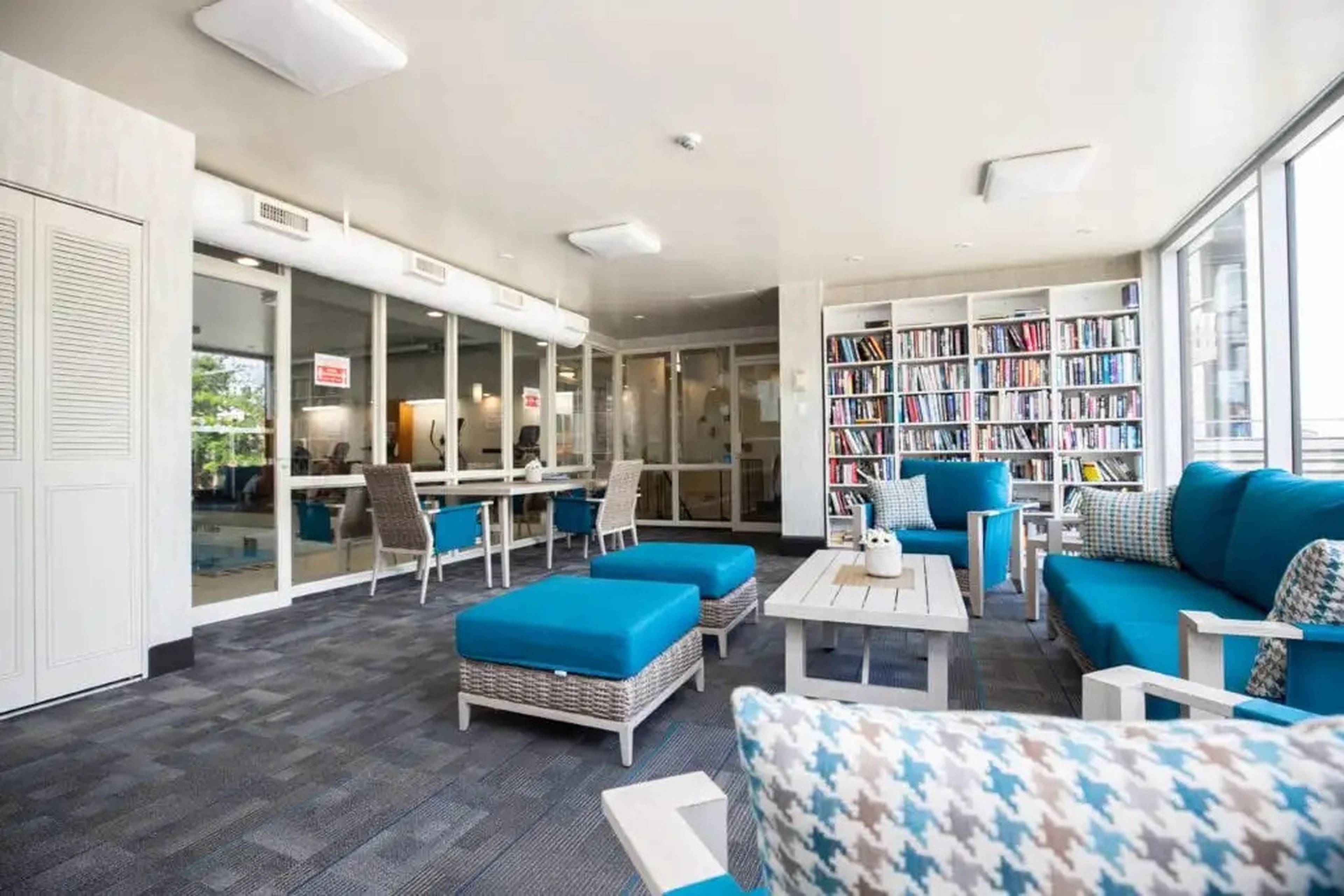 55 Nassau St N 4