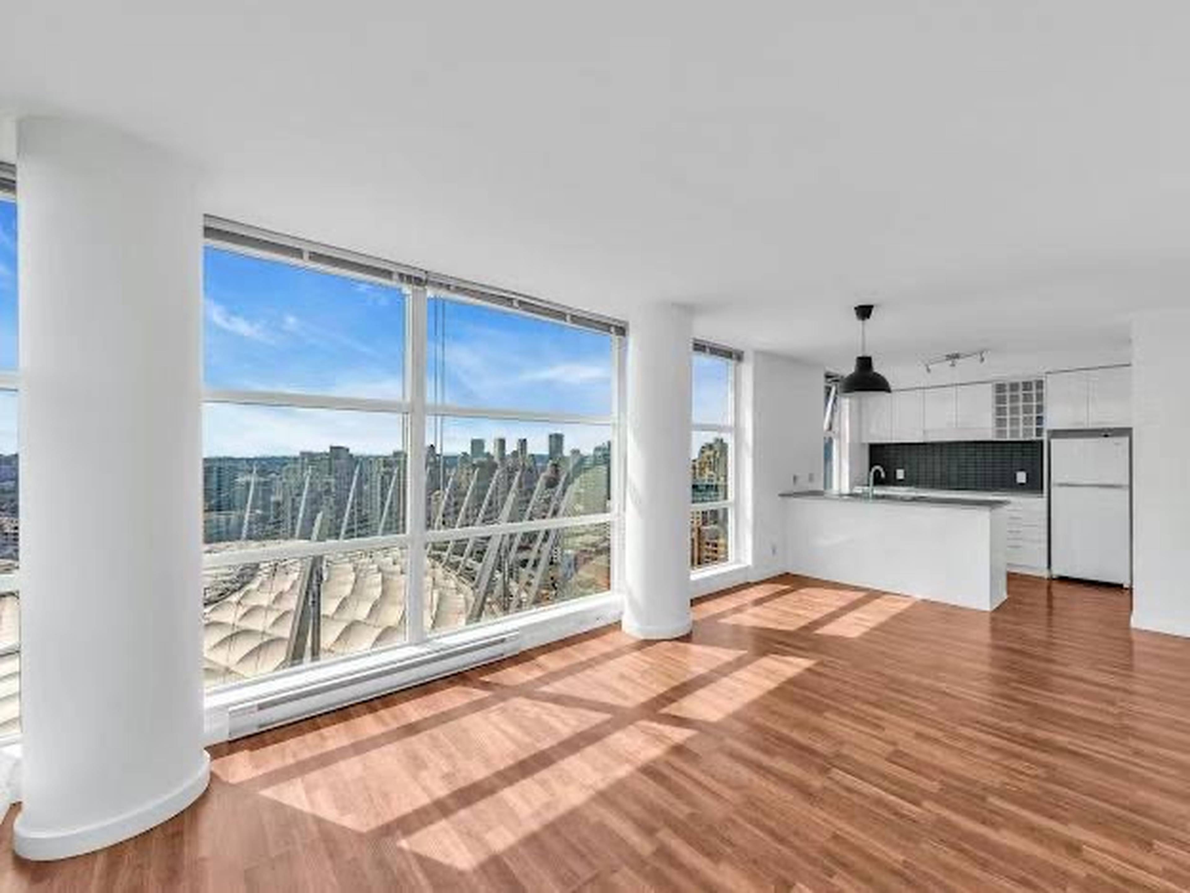 111 W Georgia St 7