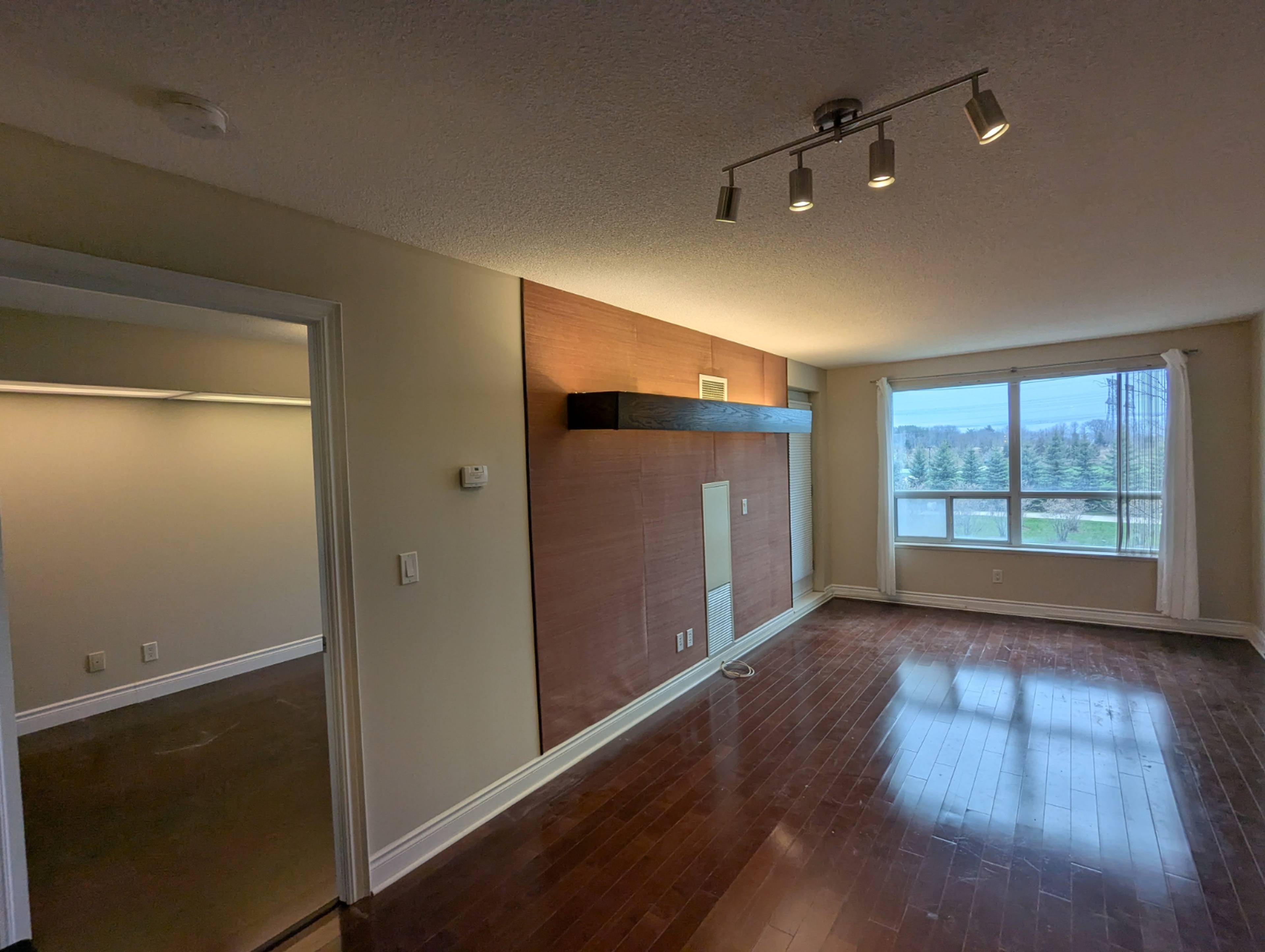37 Galleria Pkwy