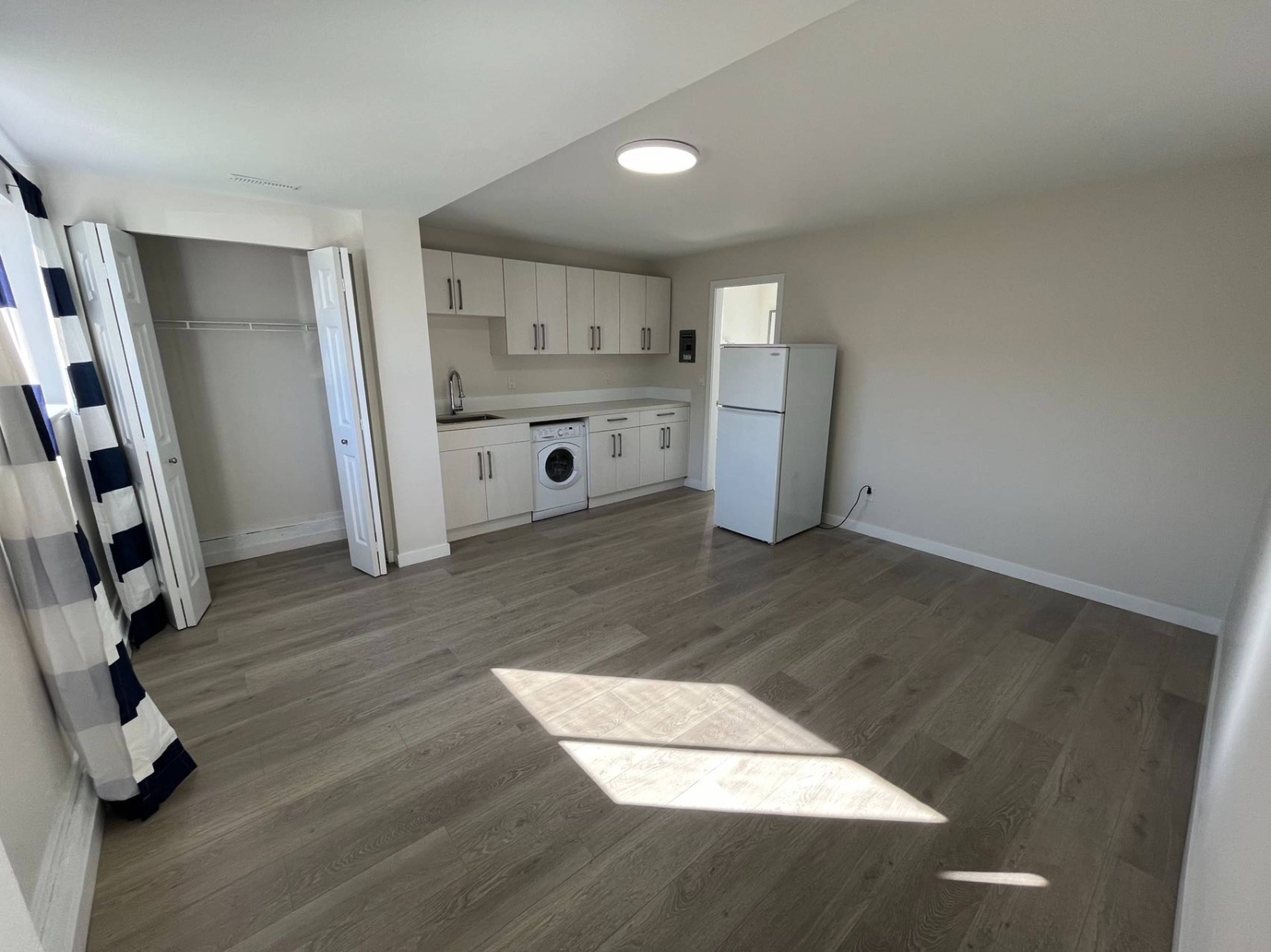 9742 Sealily Pl