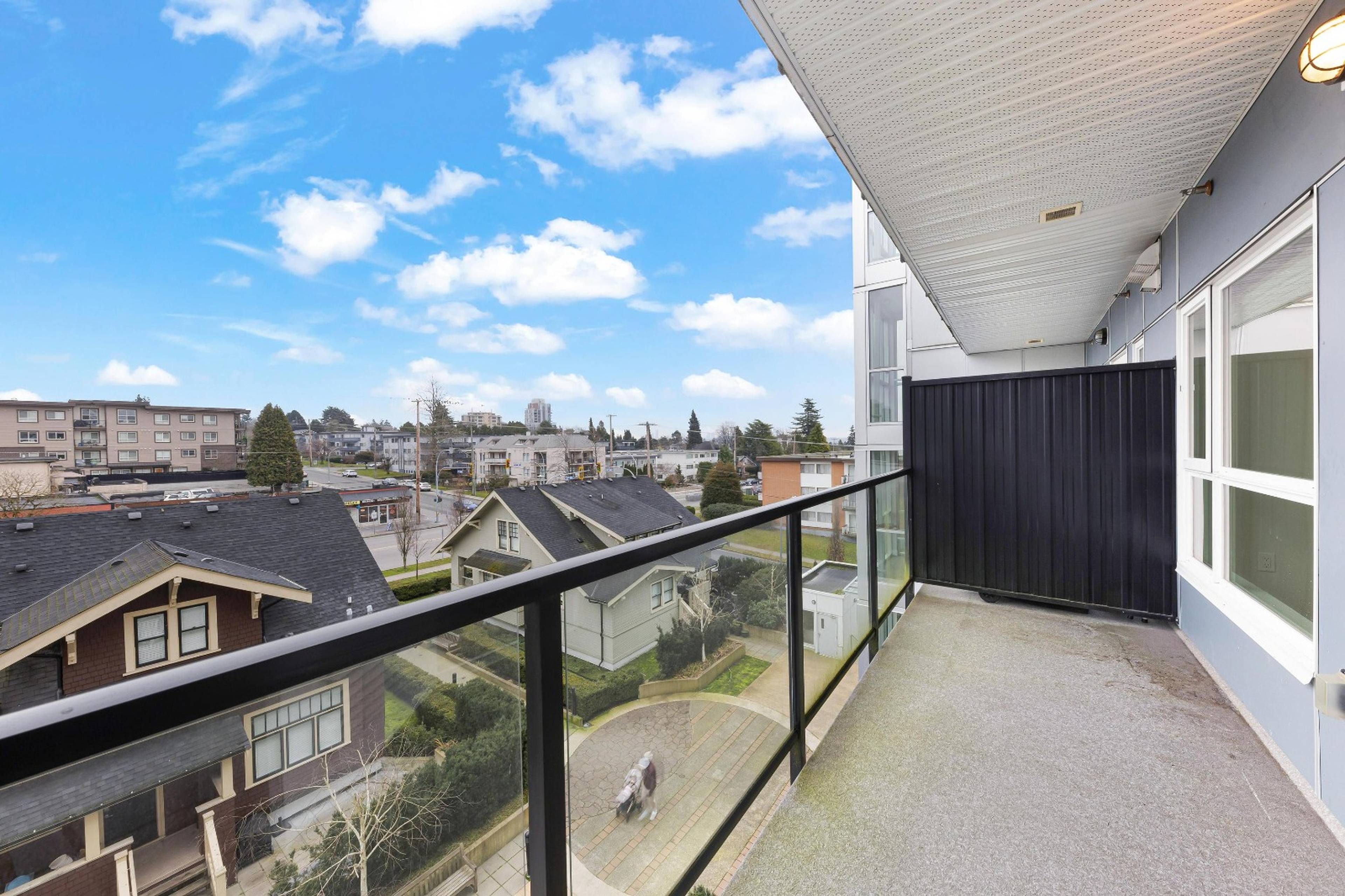 809 4th Ave 10