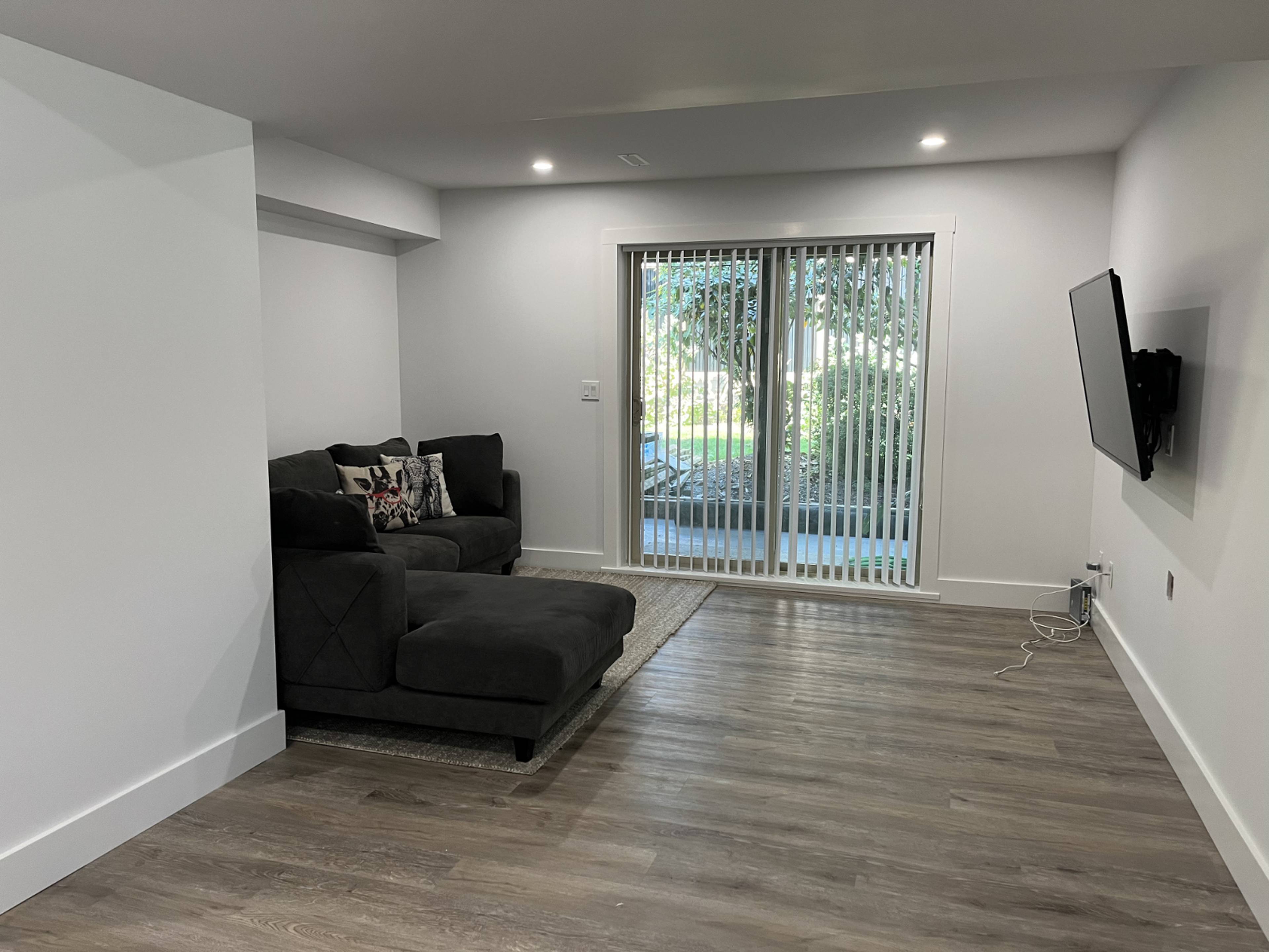 969 Mansfield Cres