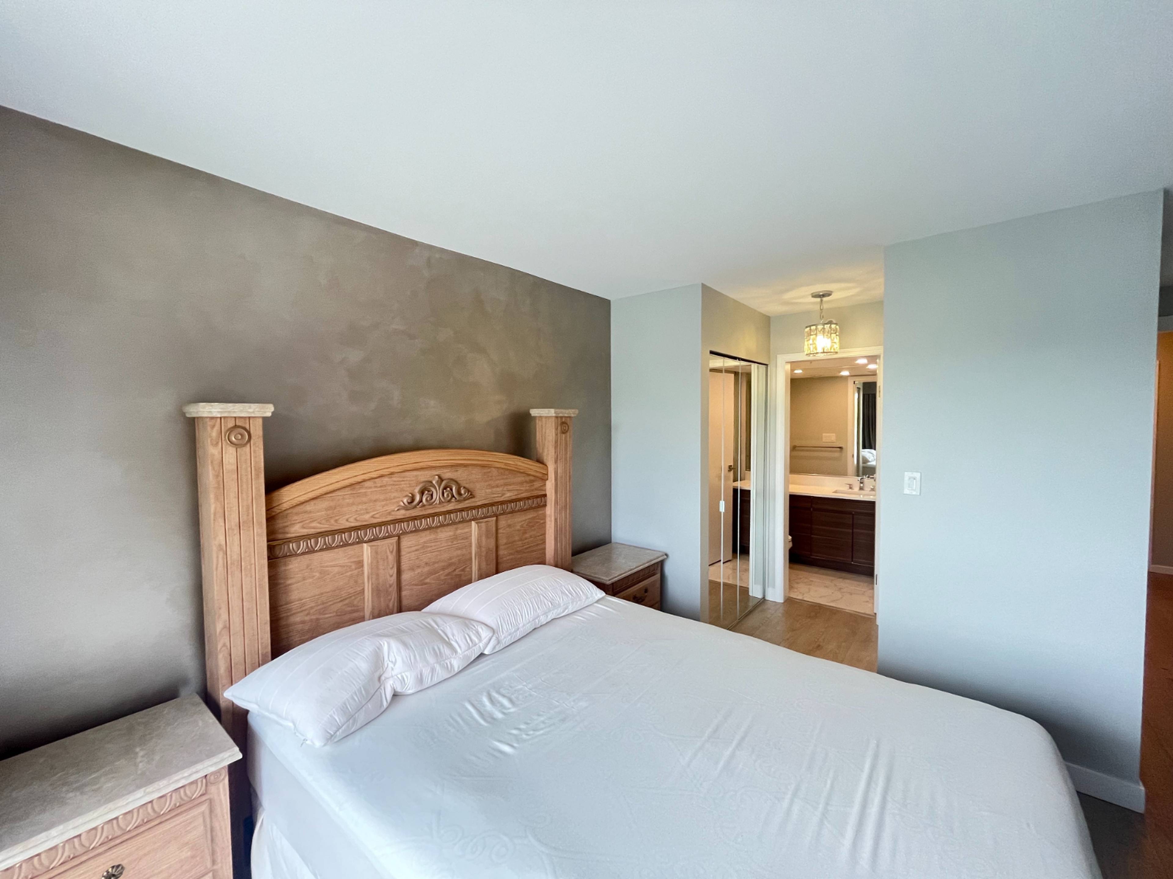 1228 Marinaside Cres 15