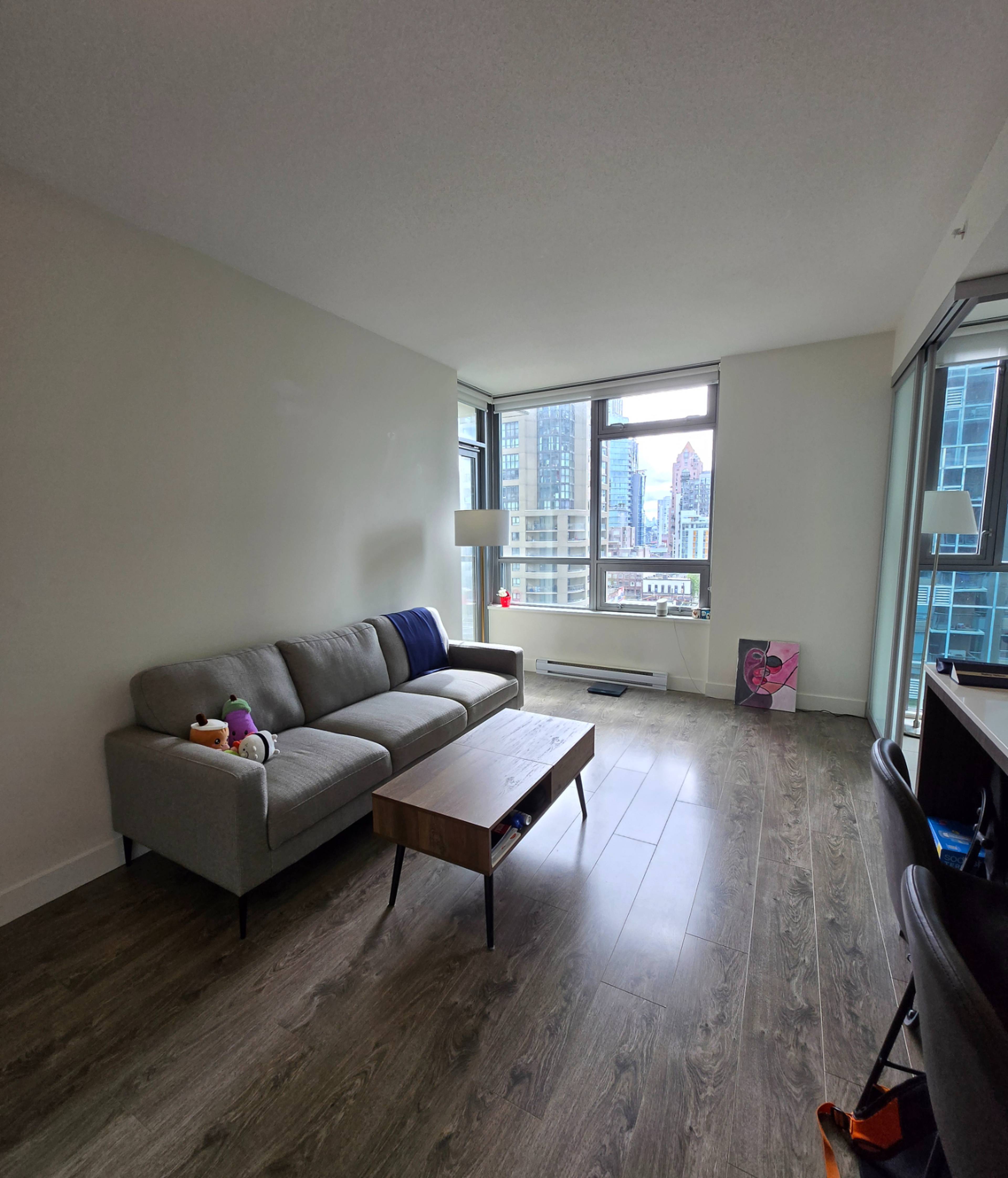 1308 Hornby St 1