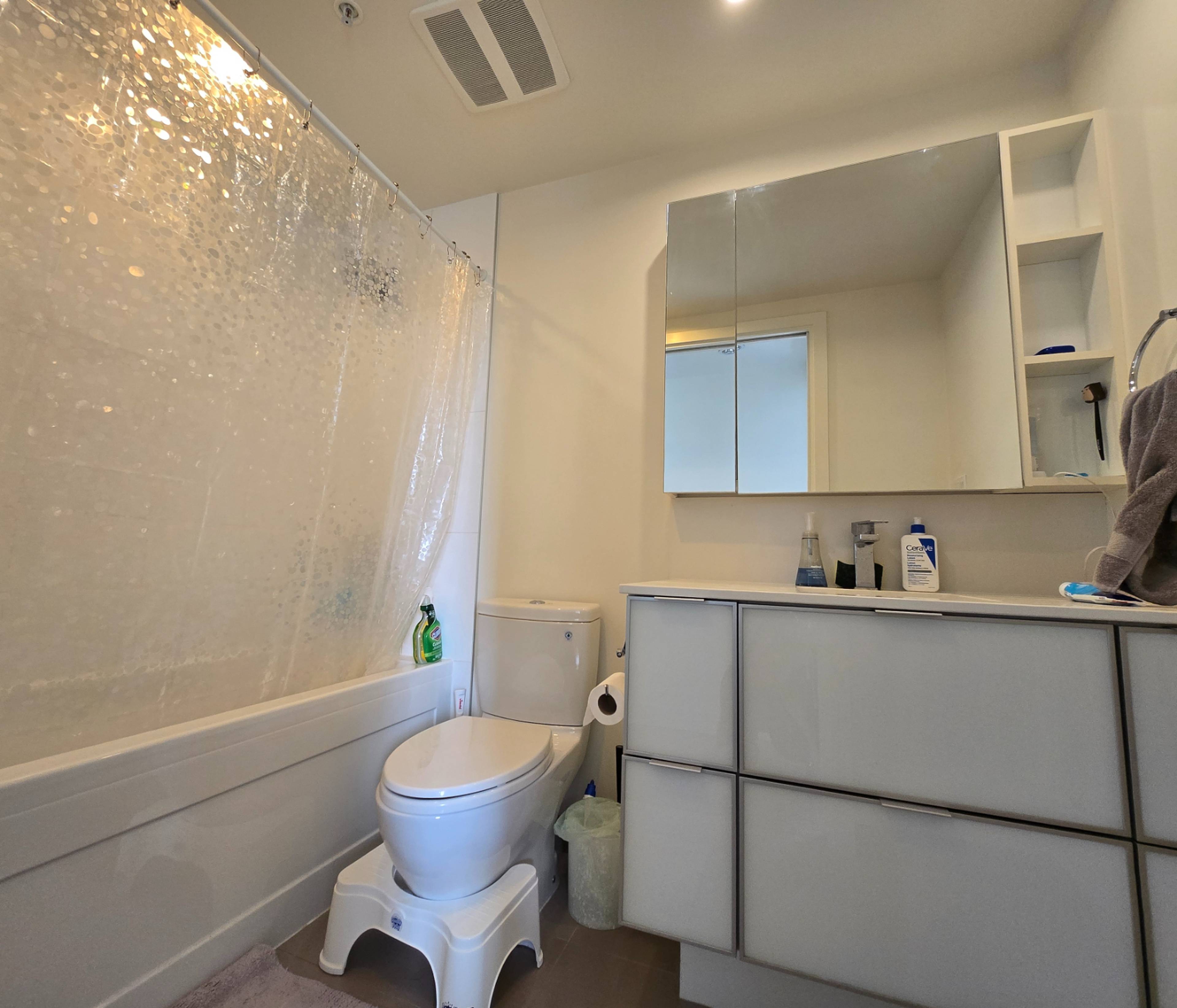 1308 Hornby St 10