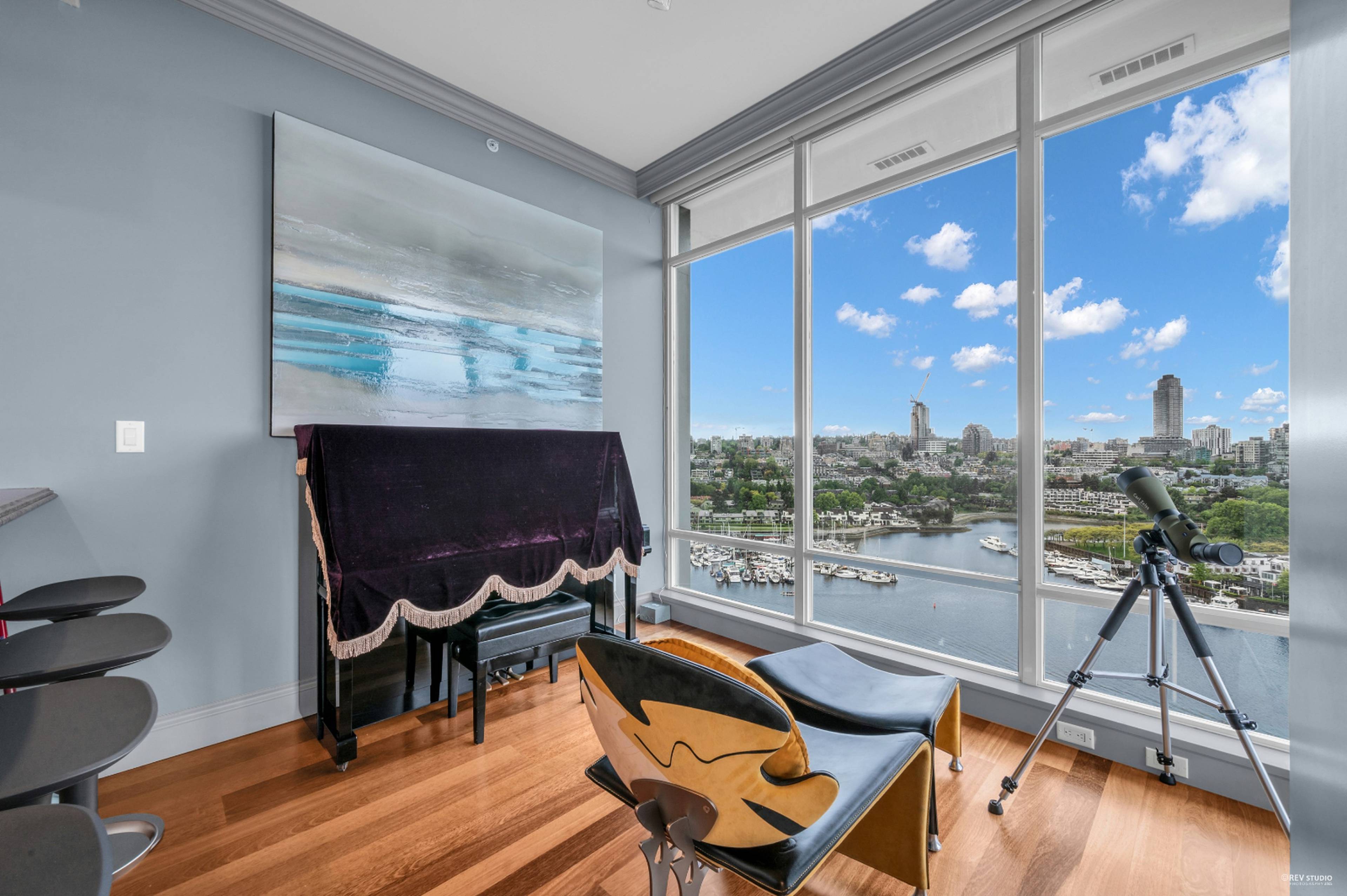 1515 Homer Mews 19