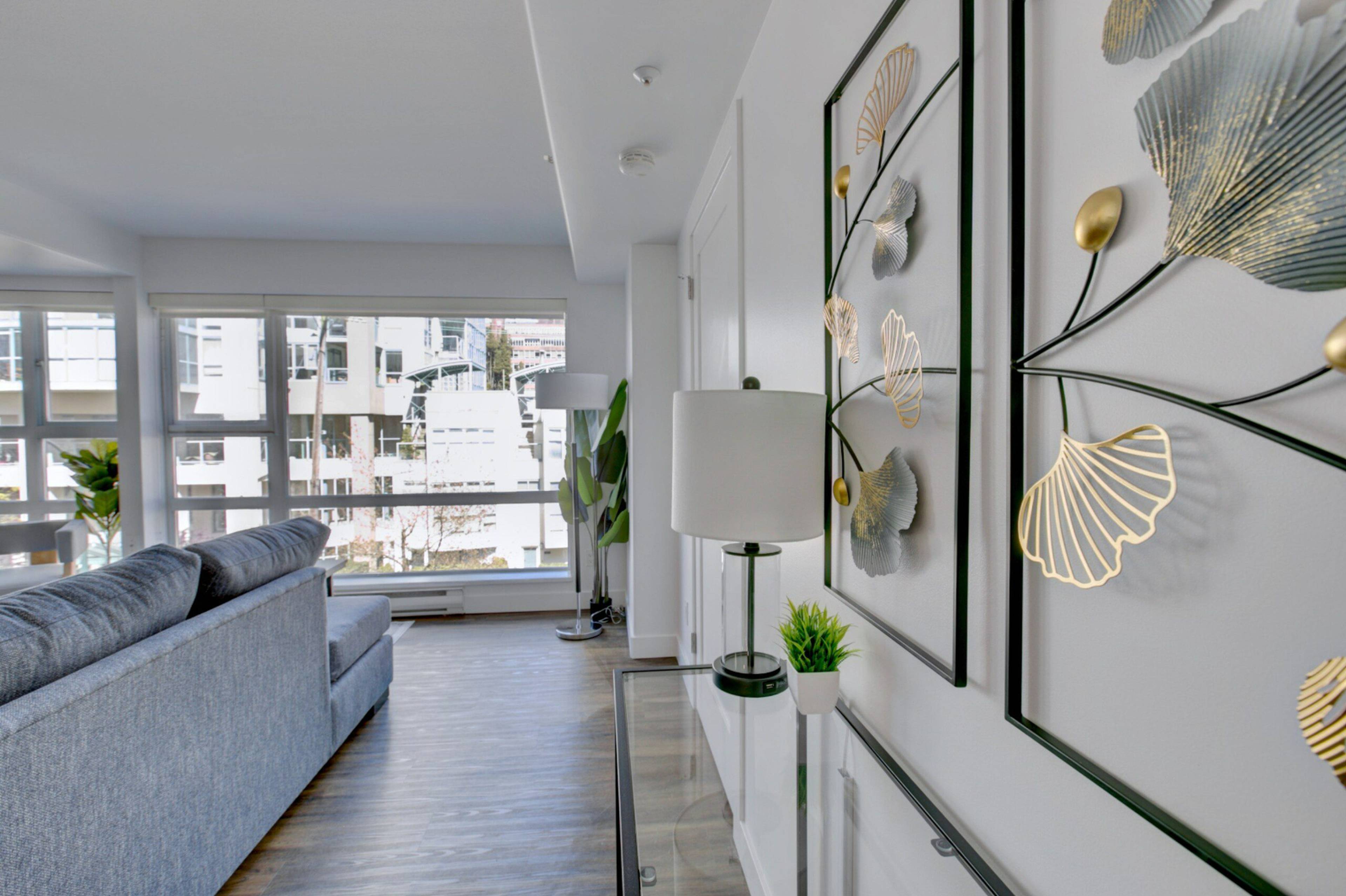 910 Beach Ave 12