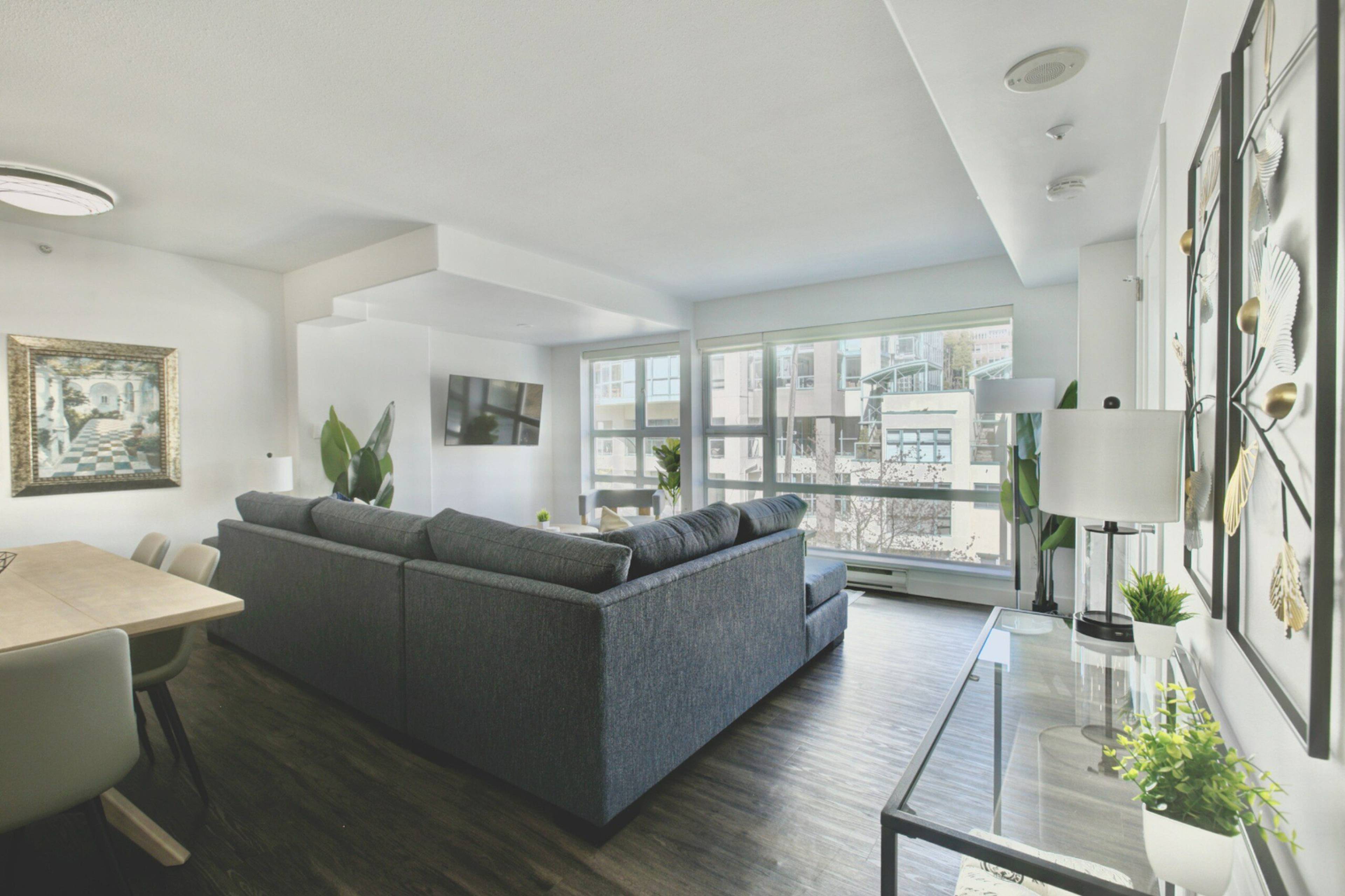 910 Beach Ave 13