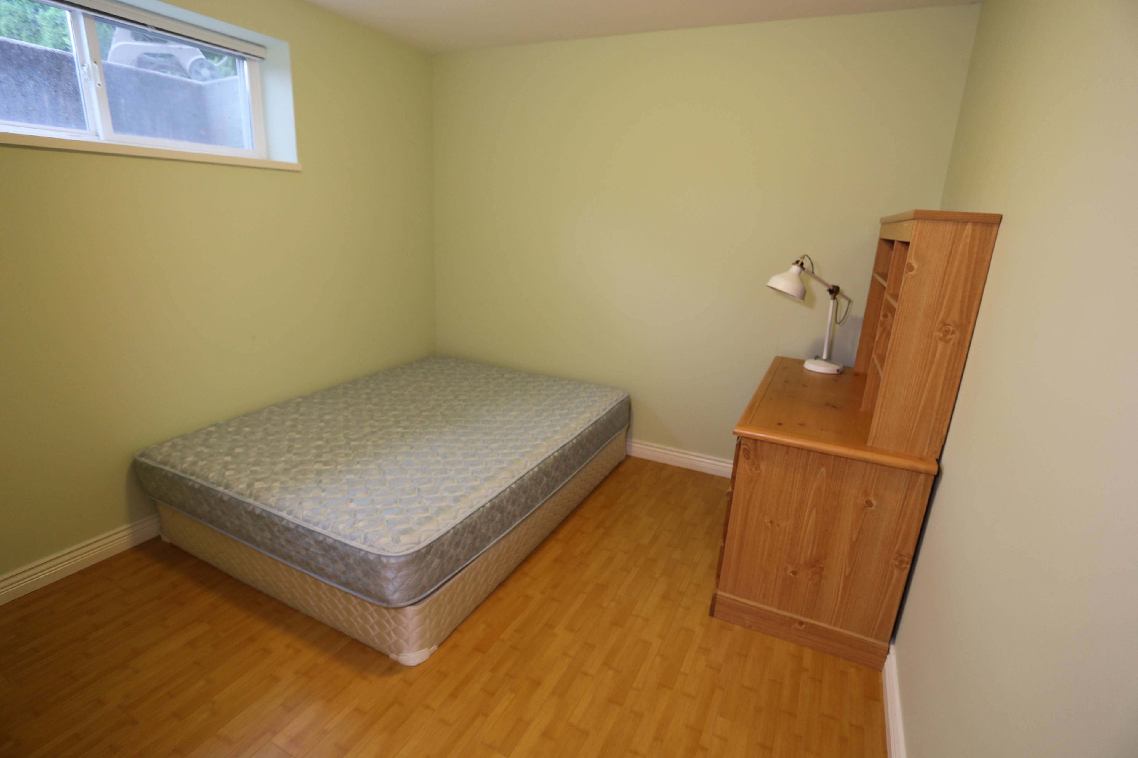 Ridgeview Dr, Burnaby, BC 4 Bedroom Room for Rent liv.rent